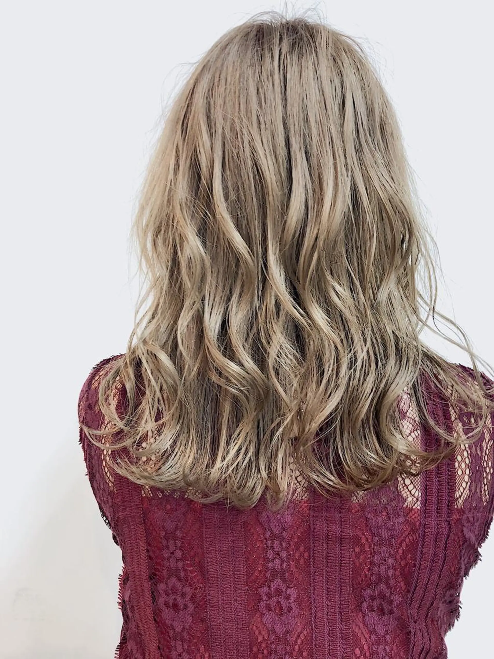 ミディアム カラー カット ヘアカラー トリートメント 360°キレイな ショートカットのヘアスタイル