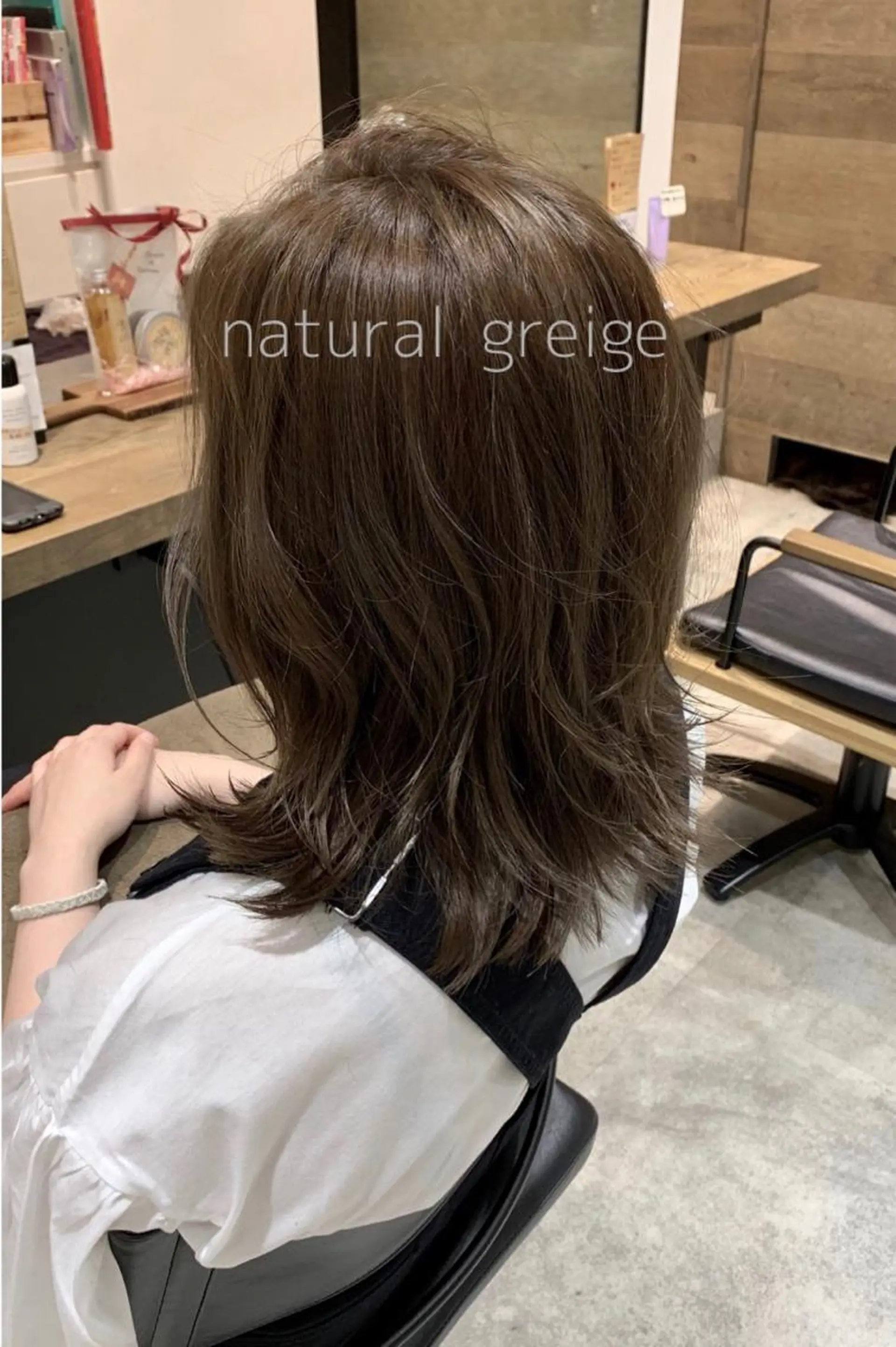 ミディアム カラー ヘアアレンジ ミディアムレイヤー 透明感カラー グレージュ オレンジ レイヤーカット カット ヘアカラー トリートメント SALOWIN川崎所属・似合わせレイヤー/ 美髪縮毛矯正/ミナエのヘアスタイル