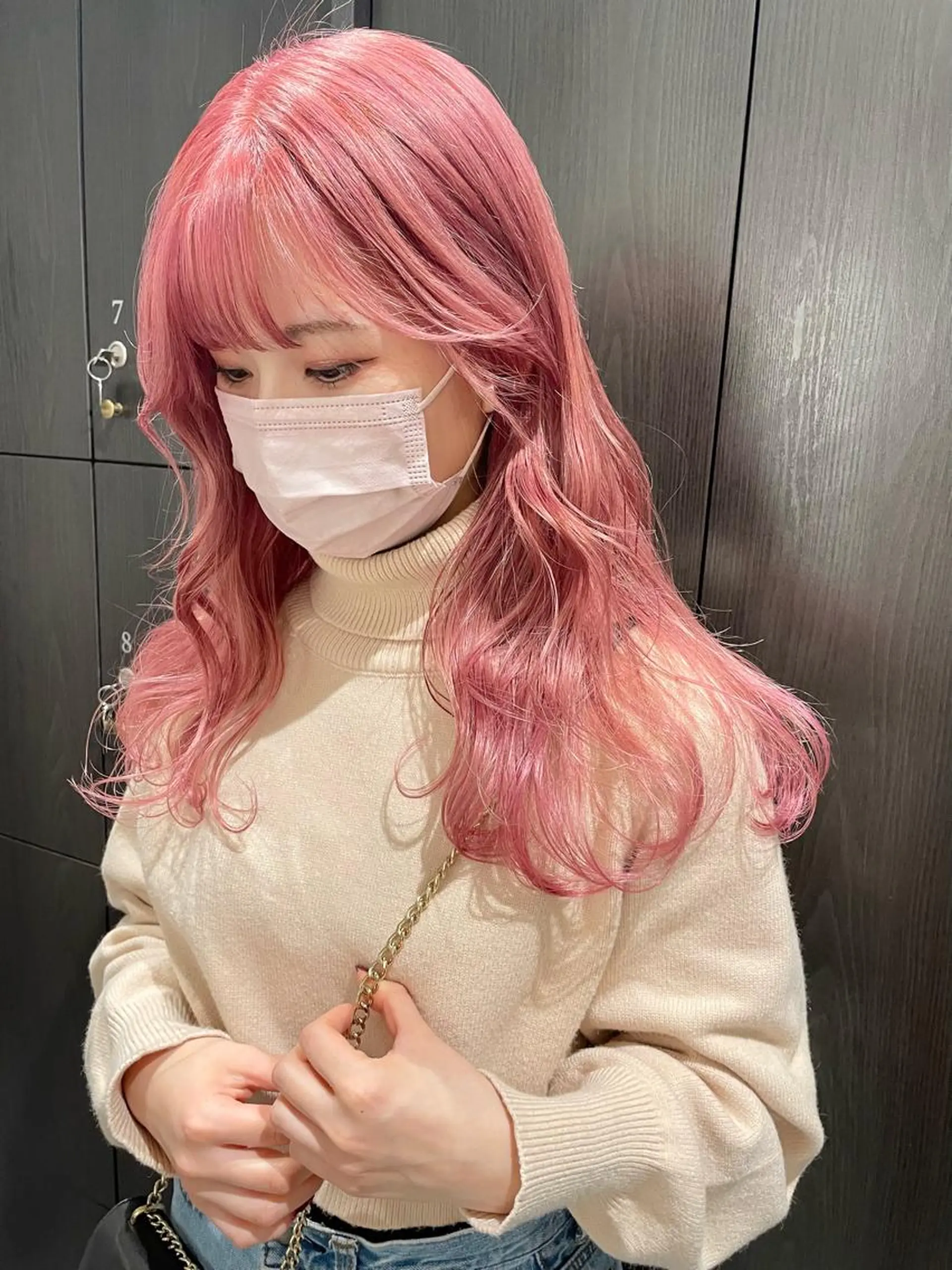 セミロング カラー ヘアアレンジ ミストバング ベージュカラー ブリーチ ケアブリーチ 透明感カラー ヘアカラー トリートメント ヘアセット SALOWIN原宿ash店所属・理想のハイトーンへ 🌙サイダサキのヘアスタイル