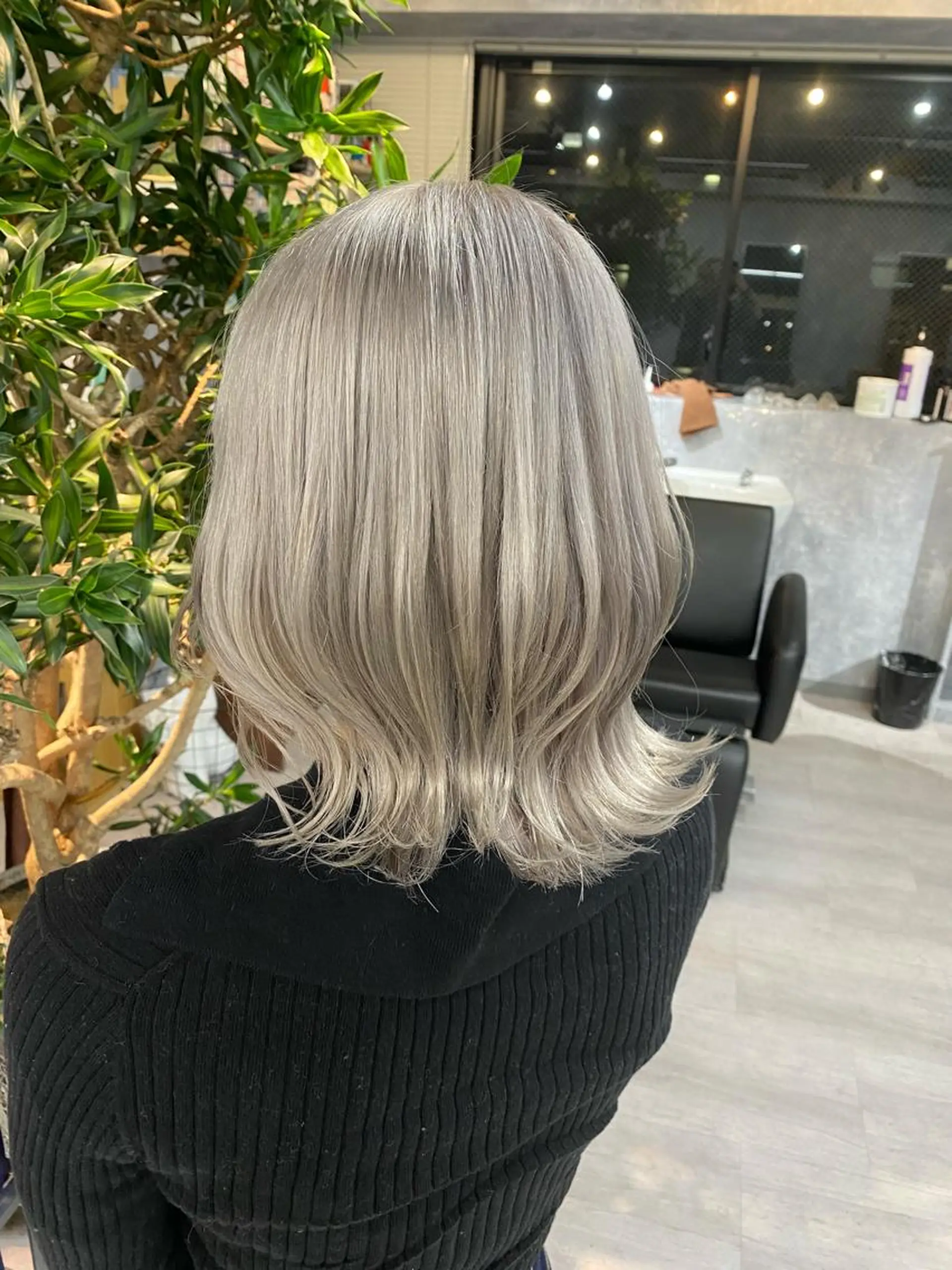 ミディアム ミディアムパーマ ハイライト トリートメント ツイストパーマ 【.ico】心斎橋/ ウルフ/飛田ゆうきのヘアスタイル