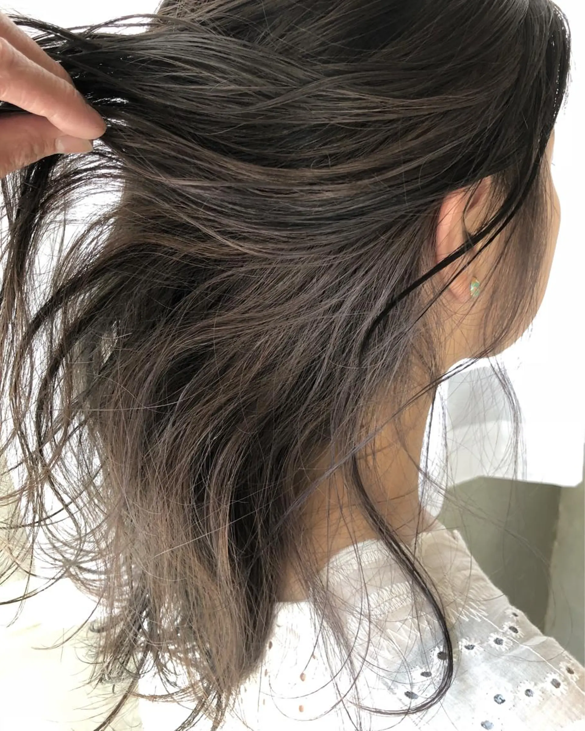 ミディアム カラー ヘアカラー 岡本 一平のヘアスタイル