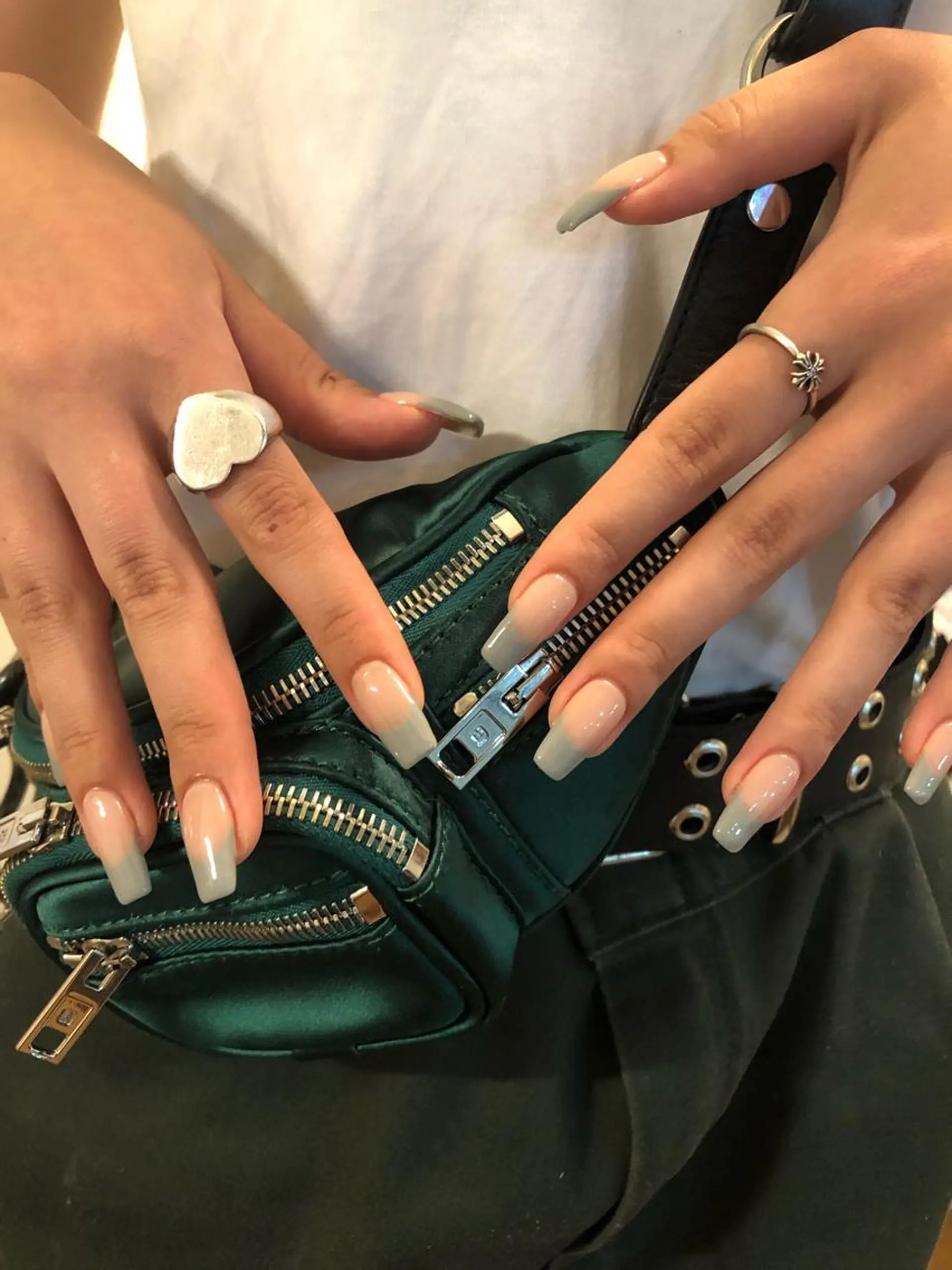 ネイル ハンドネイル フットネイル ハンドケア Nes.Nail所属・Miyagi Asamiのネイルデザイン