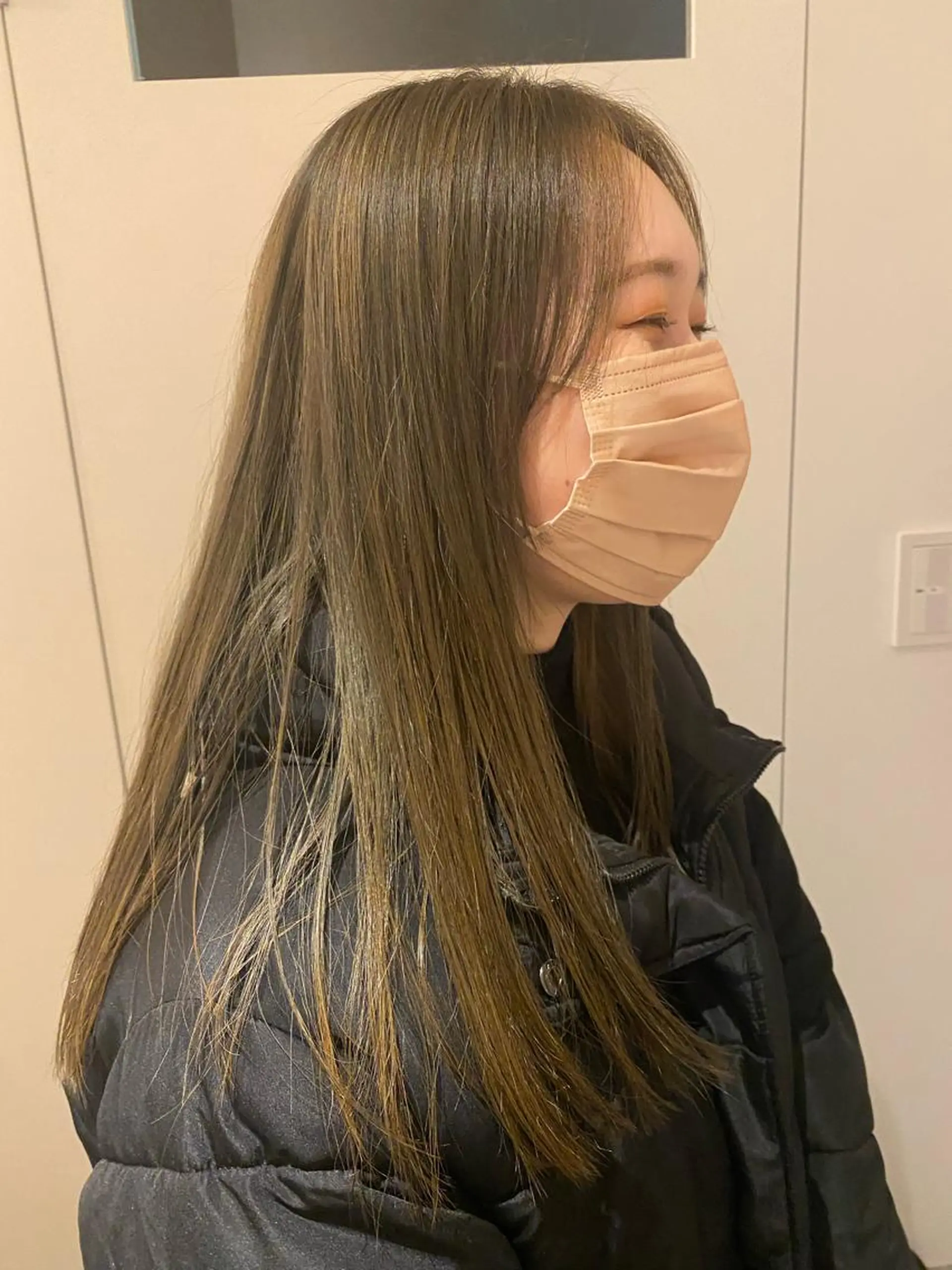 ミディアム カラー ベージュカラー ブリーチ 透明感カラー オリーブベージュ SALOWIN 栄3丁目店所属・砂原 ひよりのヘアスタイル