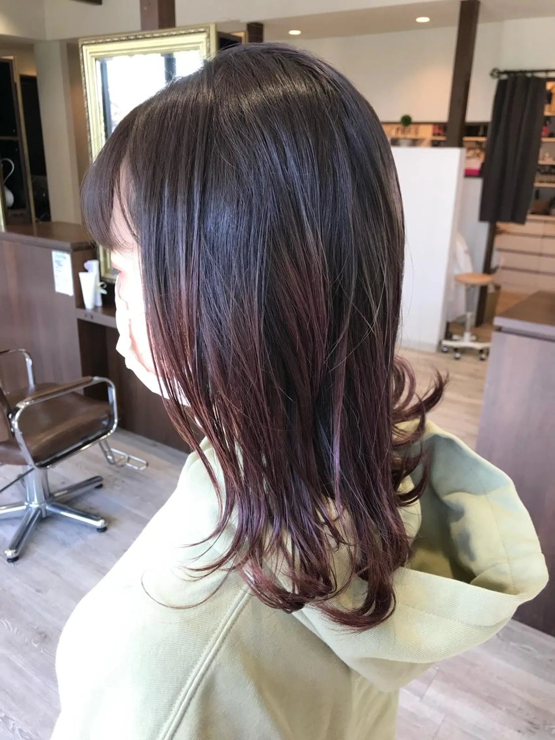 ミディアム カラー グラデーションカラー 🌿ストレート🌿 髪質改善☘️シュウヤのヘアスタイル