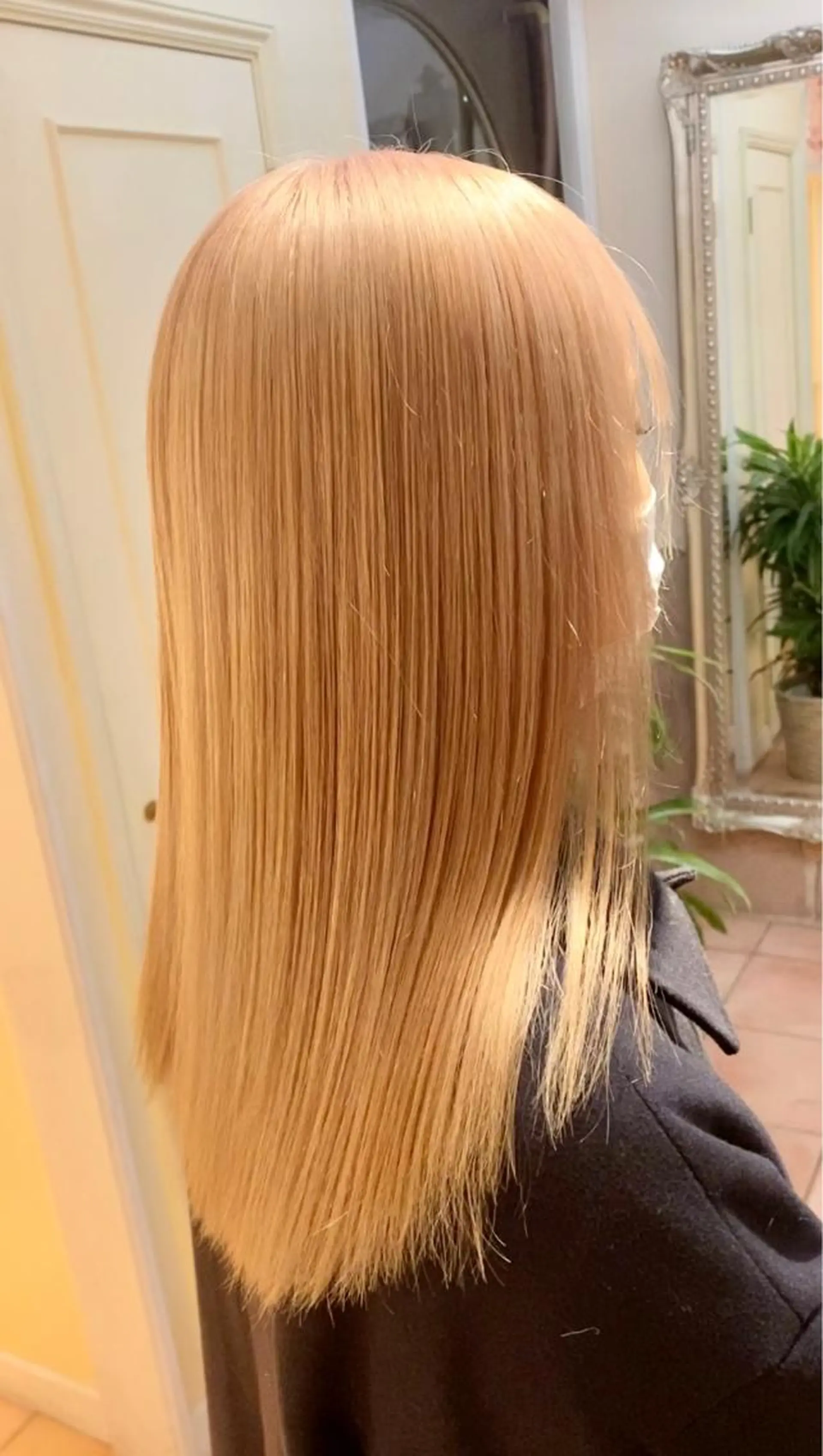 ロング カラー ブリーチ ケアブリーチ ダブルカラー グラデーションカラー グレージュ ヘアカラー トリートメント ヘッドスパ 韓国風/美髪/透明感 hiroのヘアスタイル