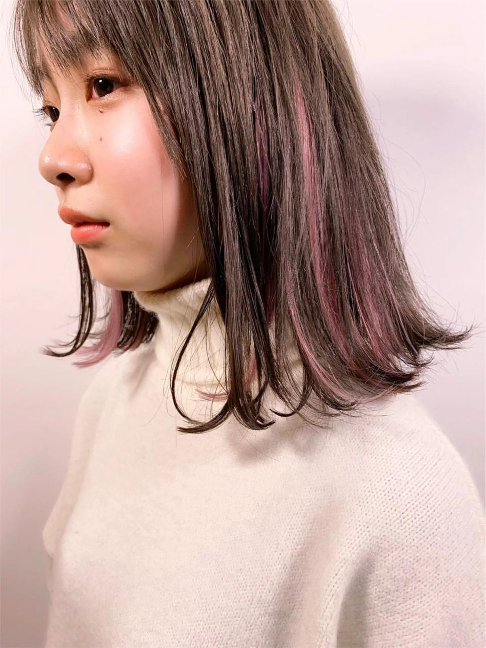 ミディアム よしだ とおいのヘアスタイル
