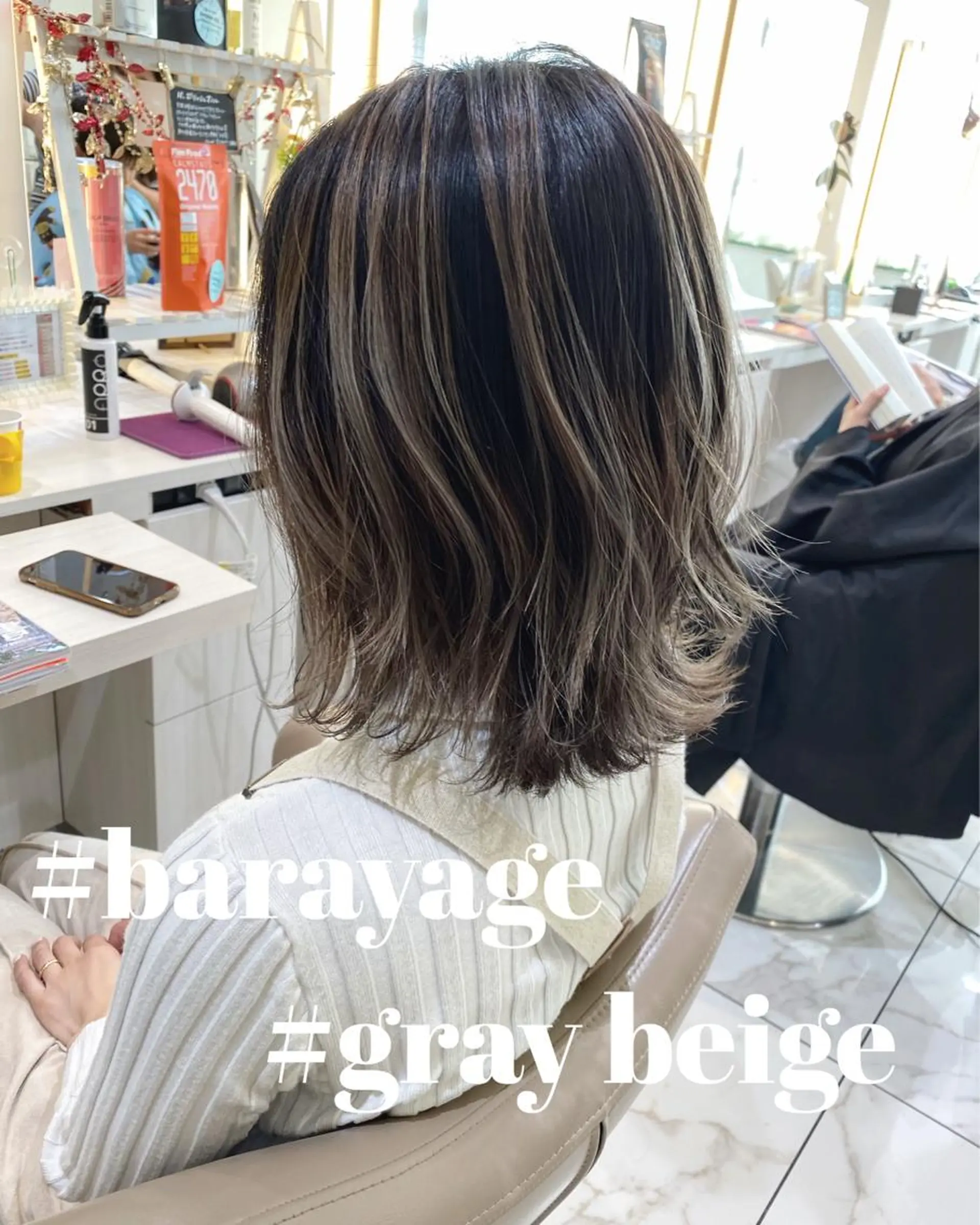 ショート カラー バレイヤージュ グレージュ レイヤーカット カット ヘアカラー 山崎俊輔/髪質改善 /バレイヤージュのヘアスタイル