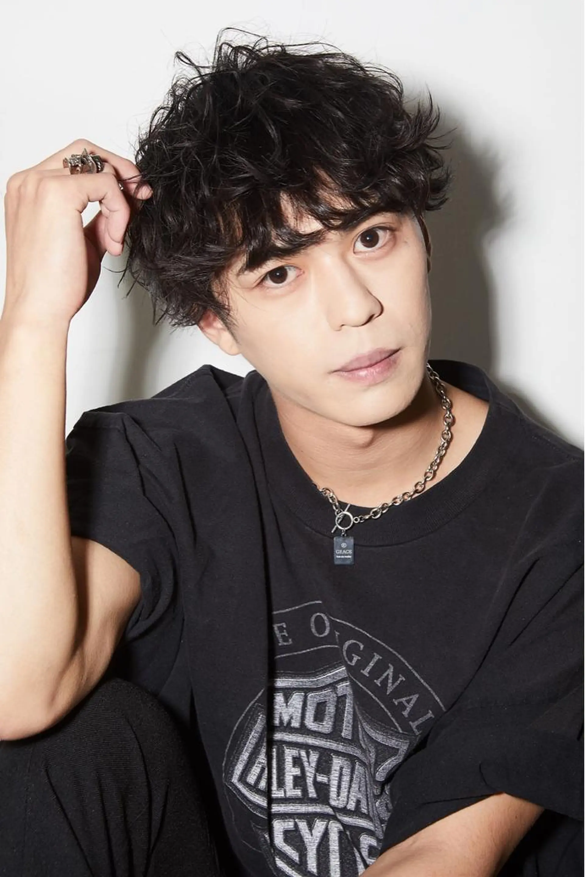 ショート パーマ 𝙱𝙻𝙴𝙽 𝚋𝚢 𝚍𝚘𝚝.所属・🤍BLEN 窓🤍のヘアスタイル