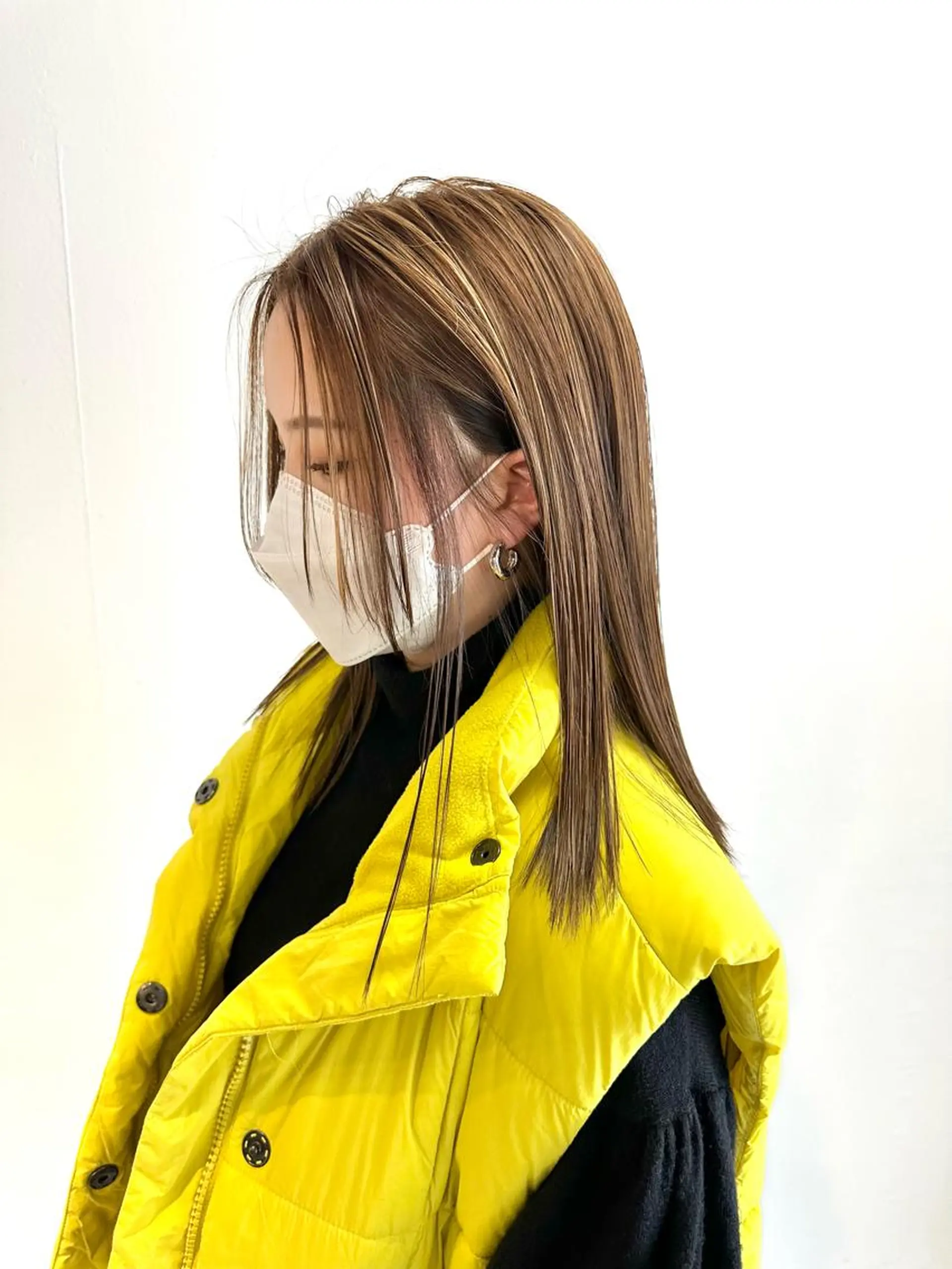 ミディアム カラー アディクシーカラー ブリーチ ケアブリーチ デザインカラー ハイトーンカラー カット ヘアカラー トリートメント ワンホンヘア ケラチン/Kaitoのヘアスタイル