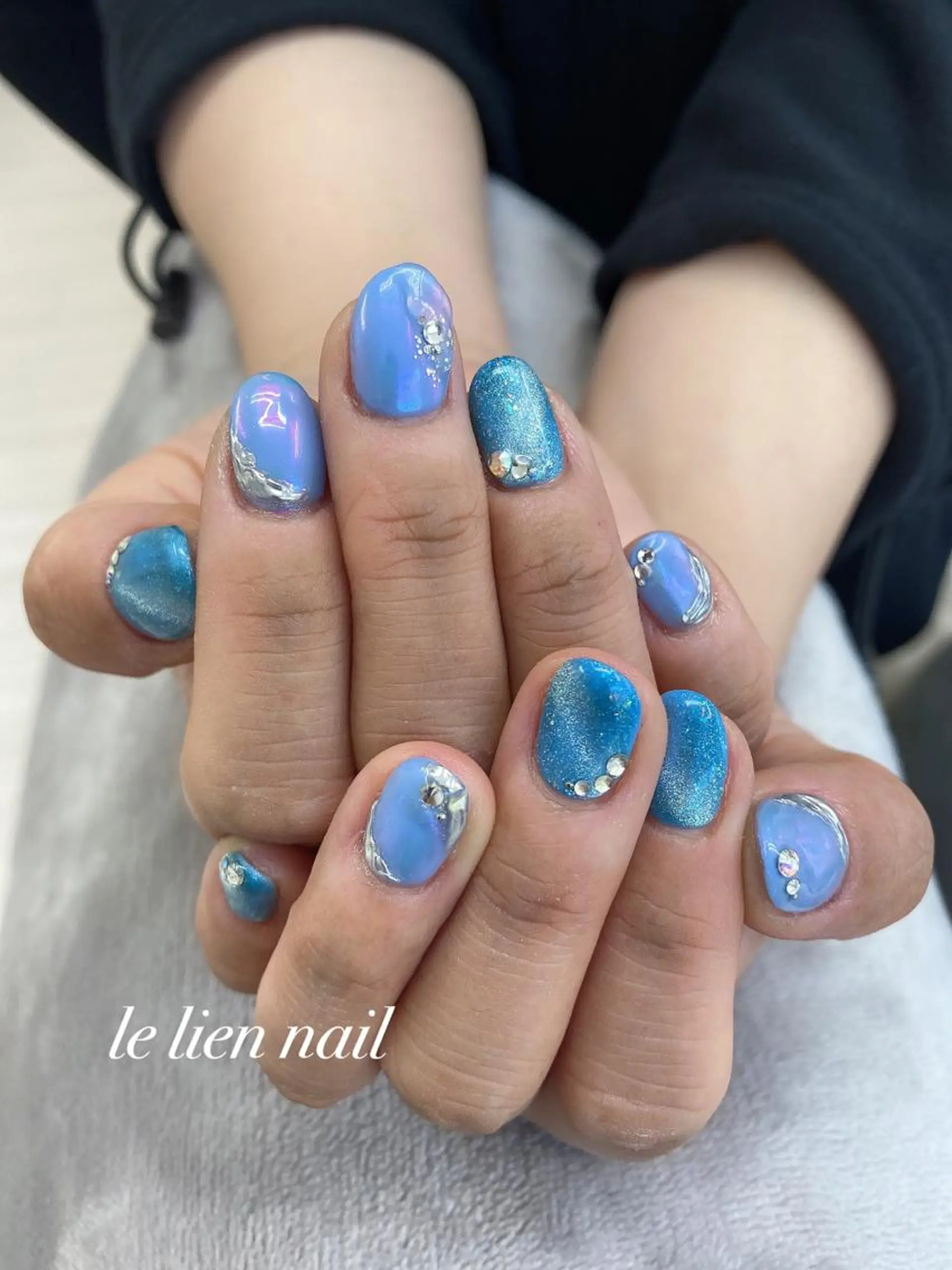ネイル ブルー ニュアンスネイル le lien nailのネイルデザイン