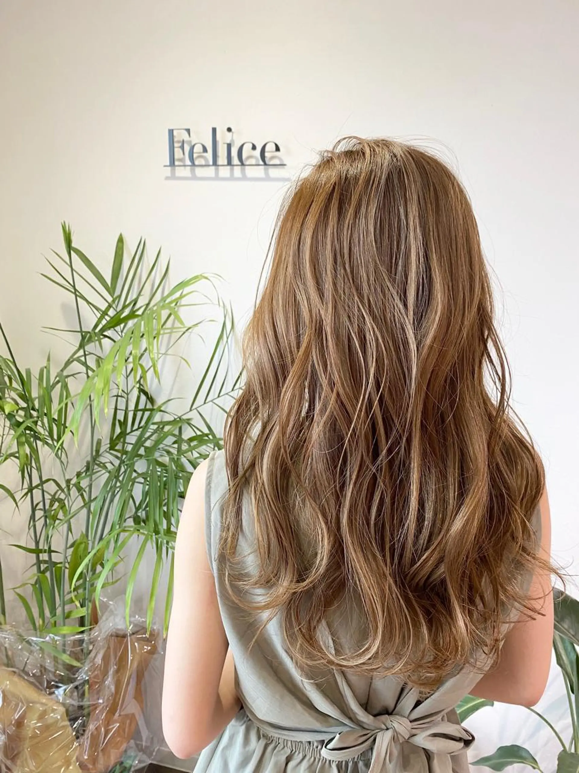 セミロング カット ヘアカラー 粕川 達哉のヘアスタイル