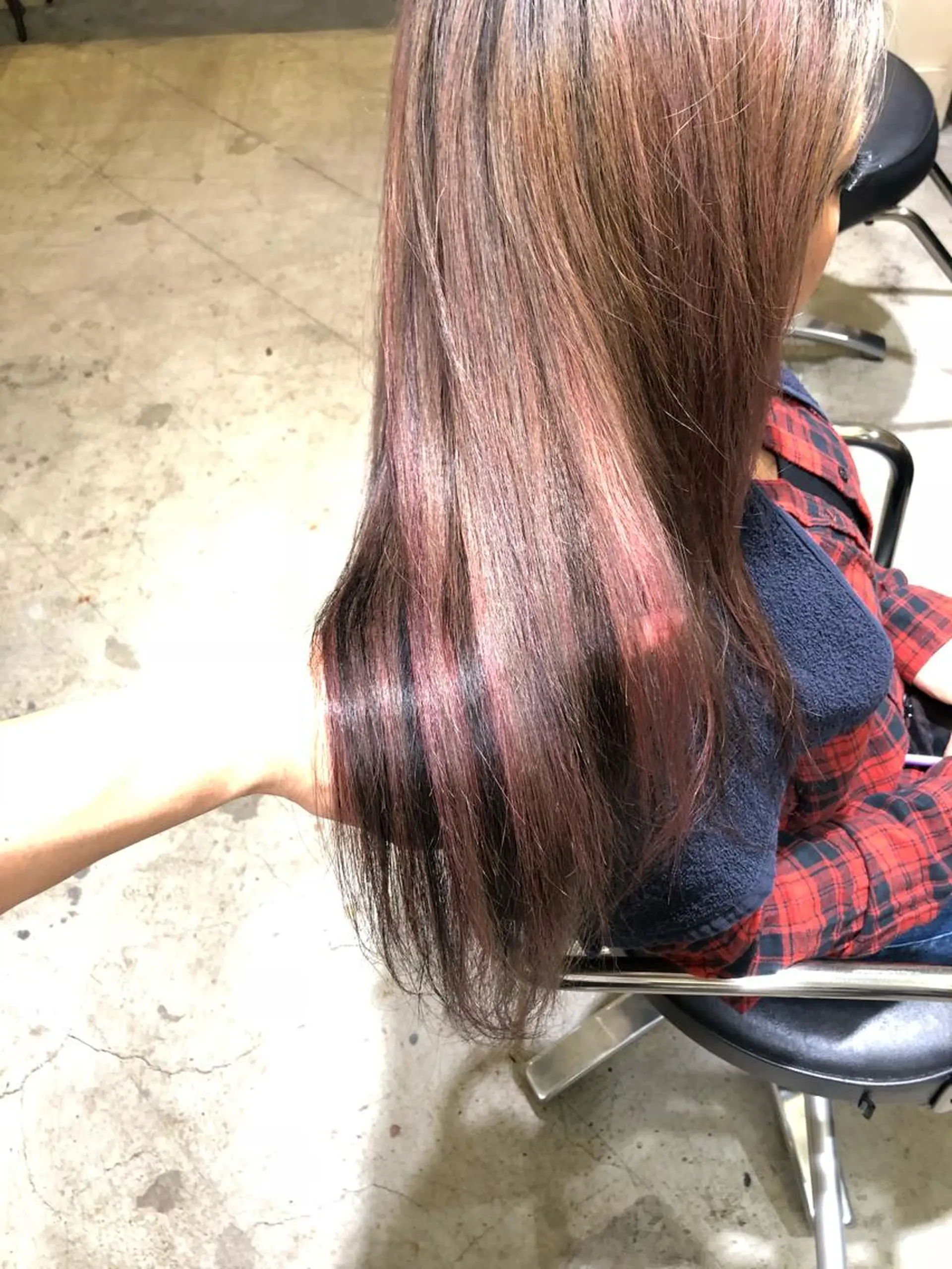 ロング カラー ブリーチ 舘野 太嘉宏のヘアスタイル