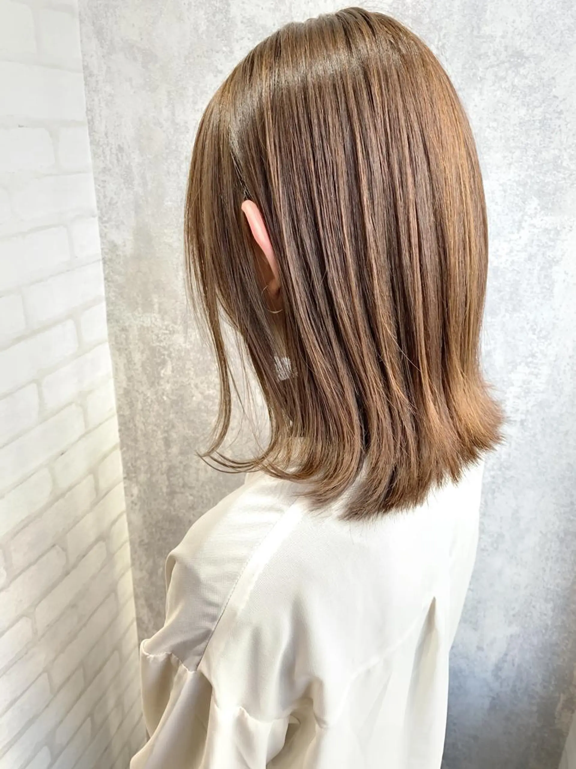 ミディアム カラー ミディアムパーマ アディクシーカラー アッシュ バレイヤージュ ブリーチ ヘアカラー Zina福岡天神店 艶髪/レイヤー/小顔のヘアスタイル