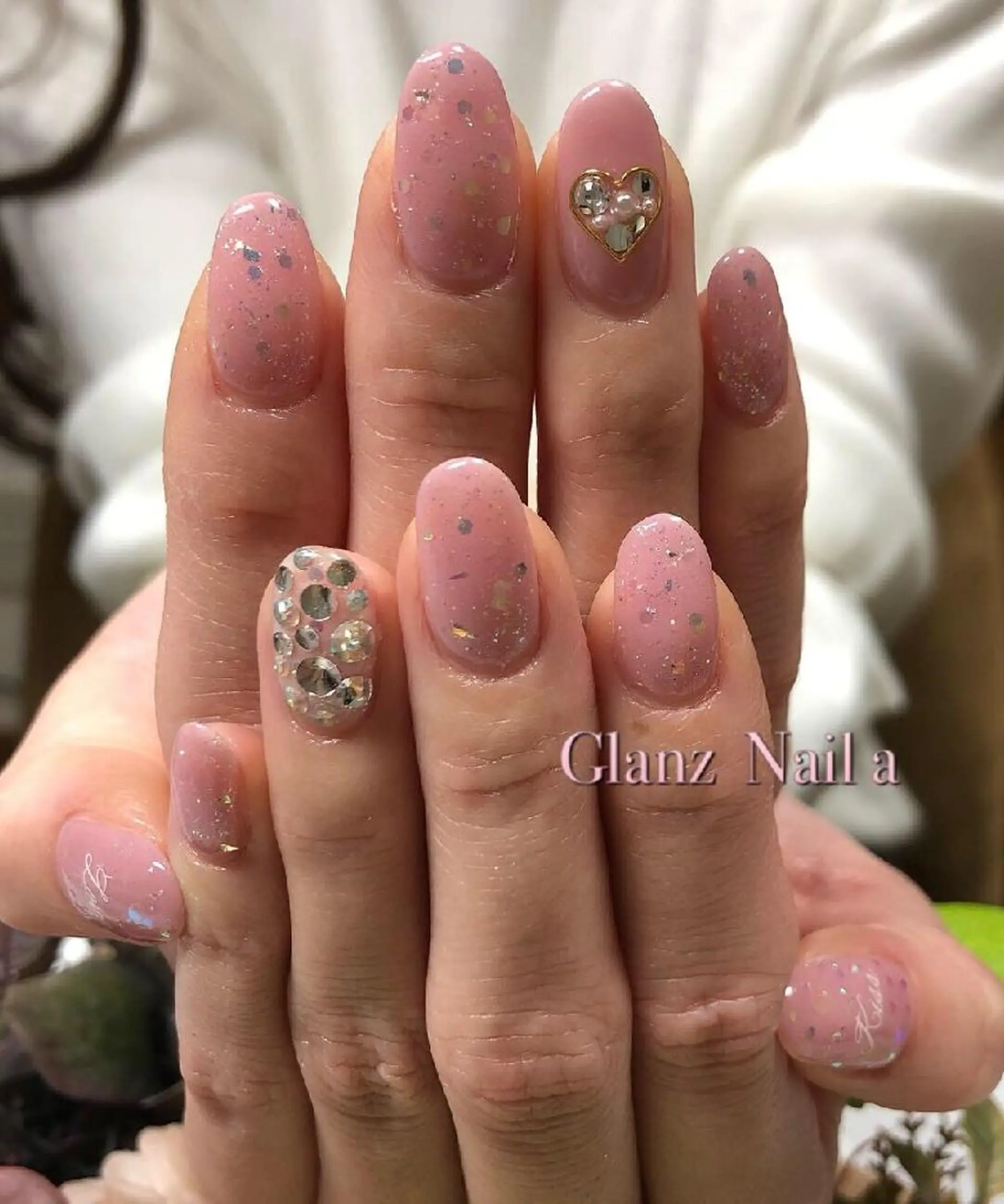 ネイル ハート ストーンネイル Glanz  Nail aのネイルデザイン