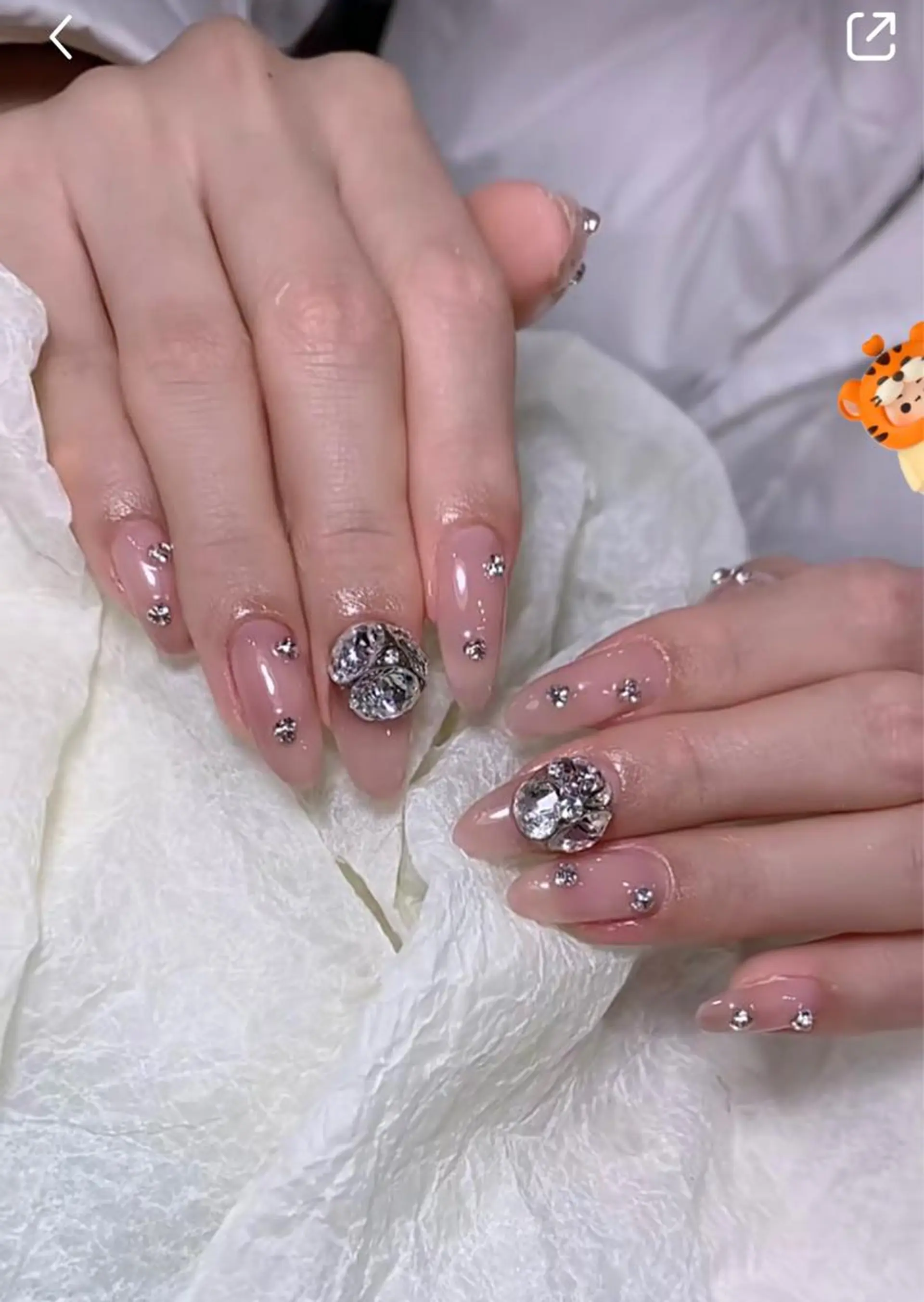 ネイル 大塚眉毛|ハンドケア |肌管理の眉毛・アイブロウイメージ