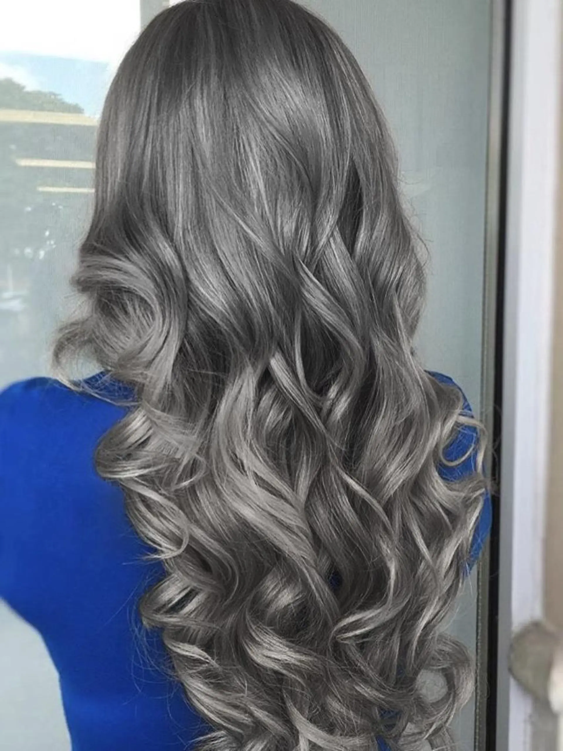 ロング カラー パーマ ヘアアレンジ Device ディバイスのヘアスタイル