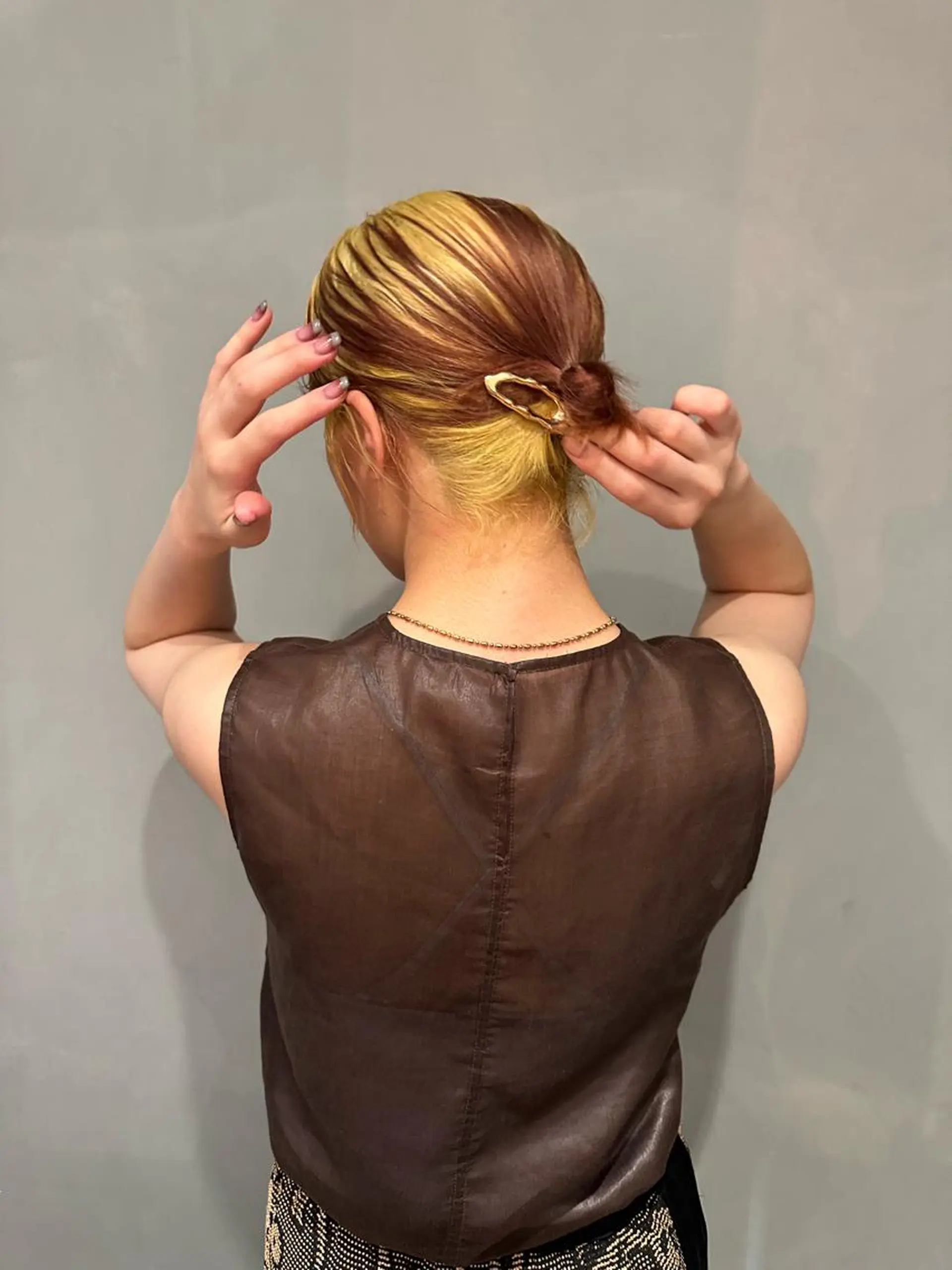 ミディアム カラー ヘアカラー 美髪・シールエクステ ホソタニリョウコのヘアスタイル