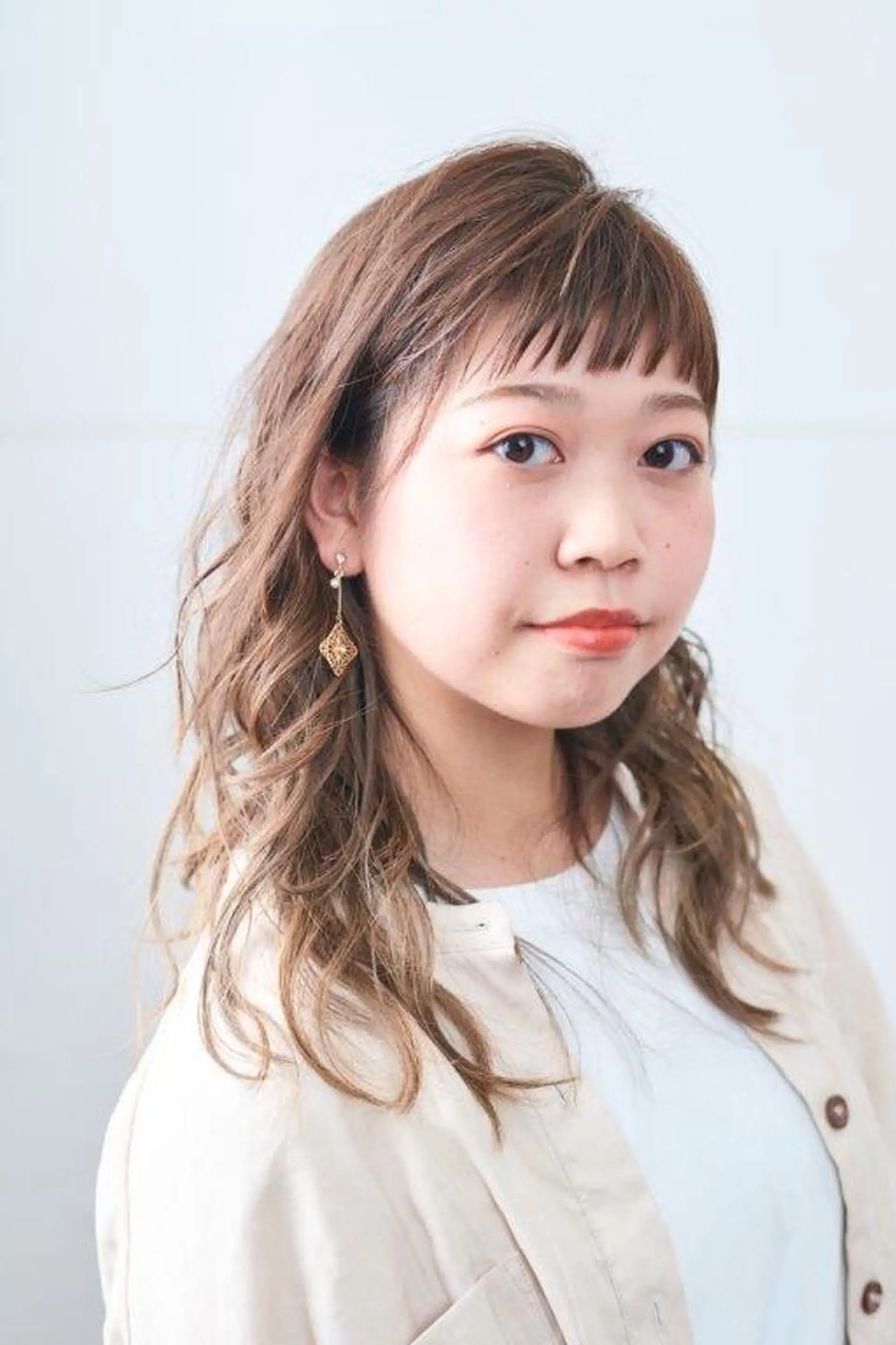 セミロング 勝沼 佑季のヘアスタイル