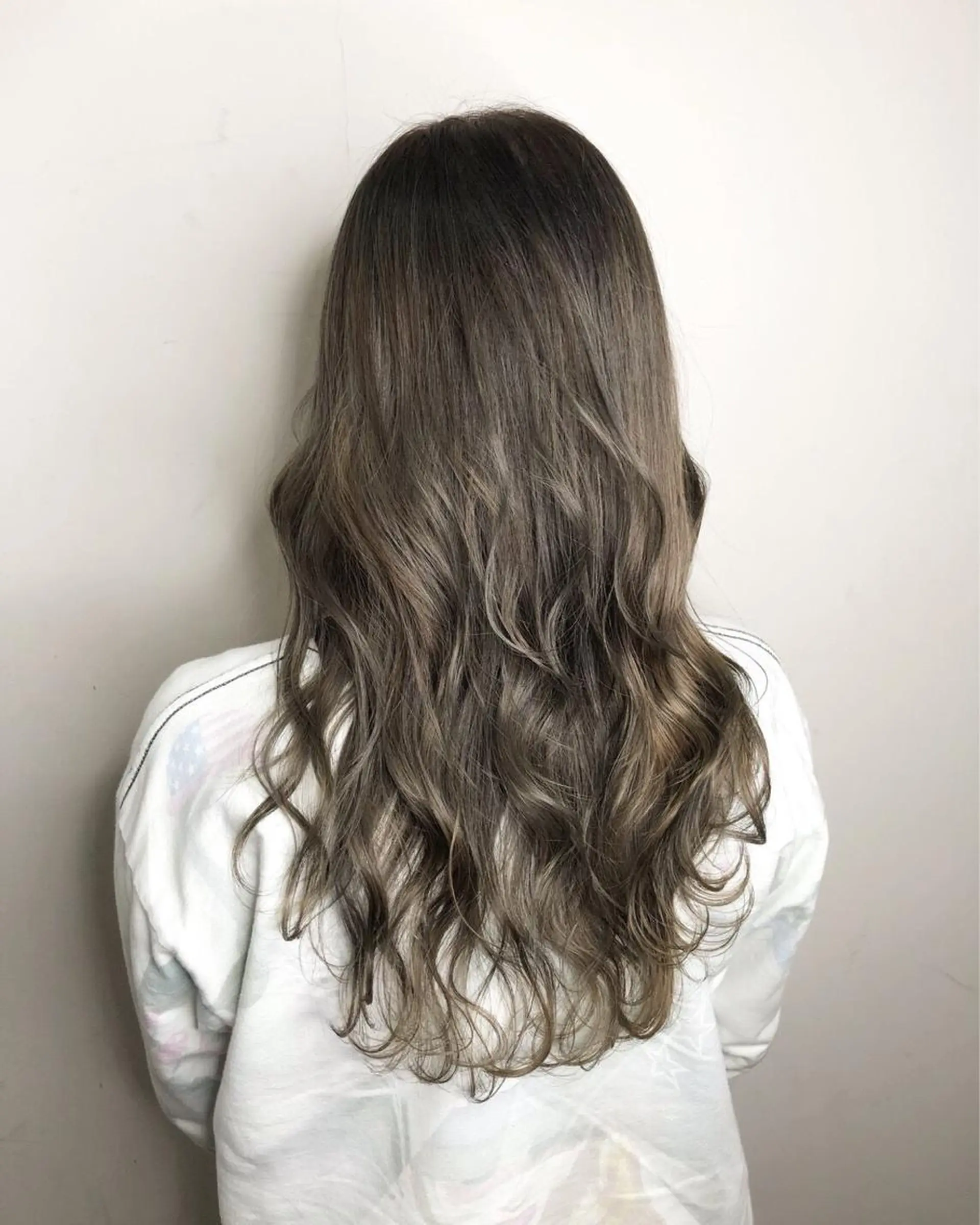 ミディアム カラー パーマ 山中 大輝のヘアスタイル