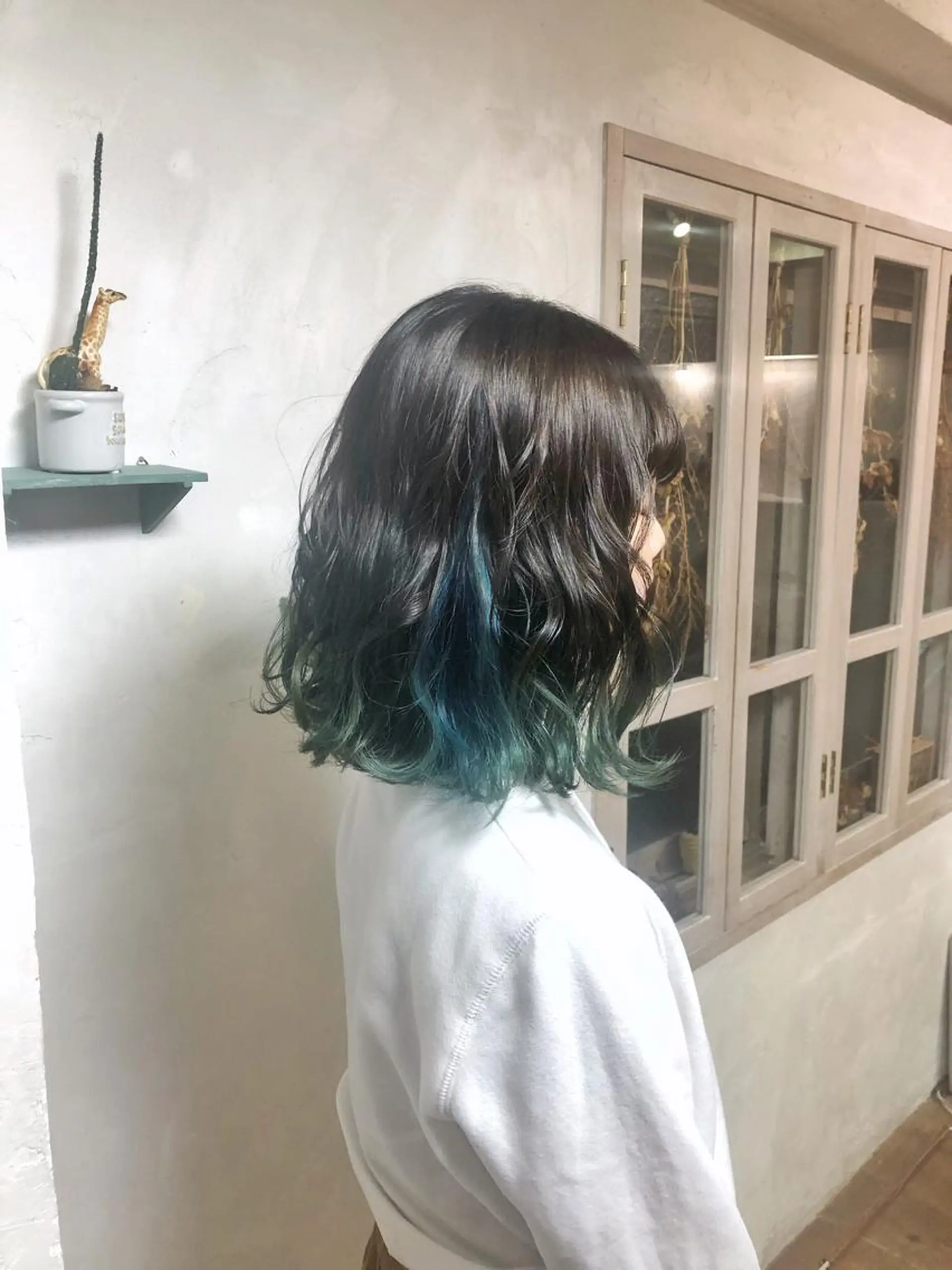 ミディアム カラー パーマ ヘアアレンジ ヘアカラー トリートメント 推し活専用 【派手髪】飯野ゆかりのヘアスタイル