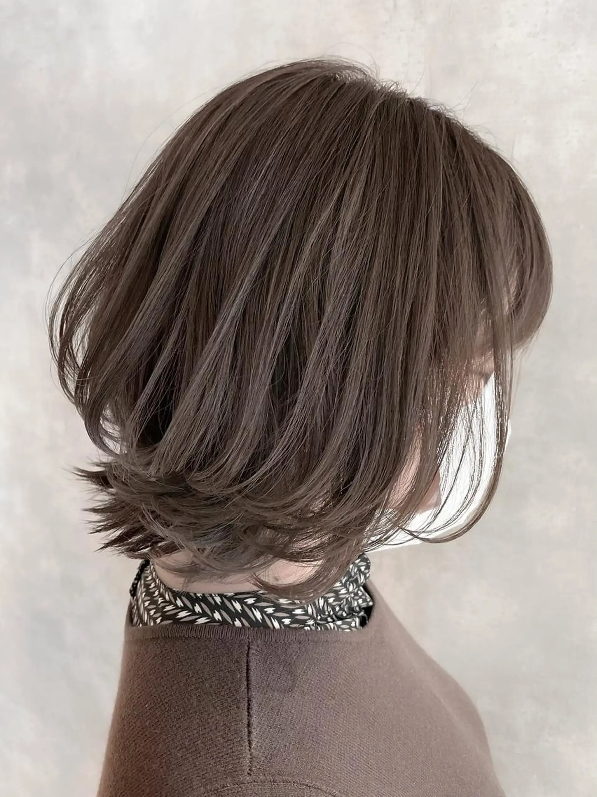 ミディアム ANDO HIKARIのヘアスタイル