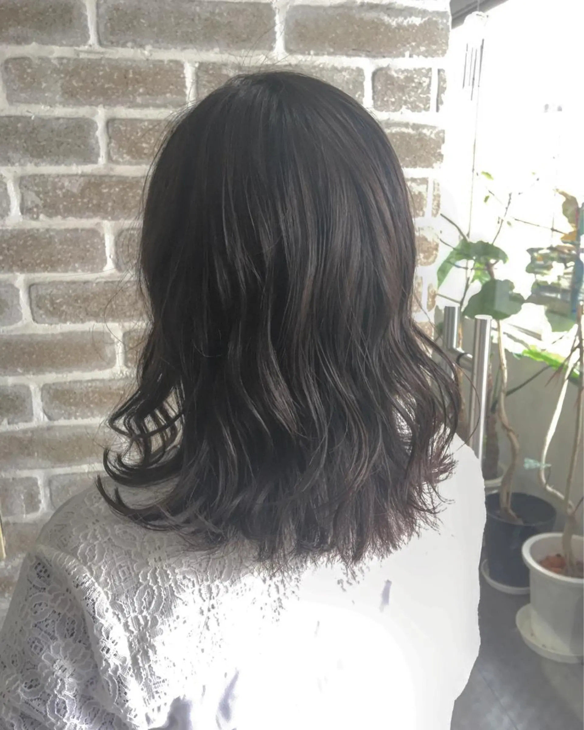 セミロング カラー ヘアアレンジ グレージュ ラベンダーカラー ラベンダーグレージュ ラベンダーグレー エグチ アキラのヘアスタイル