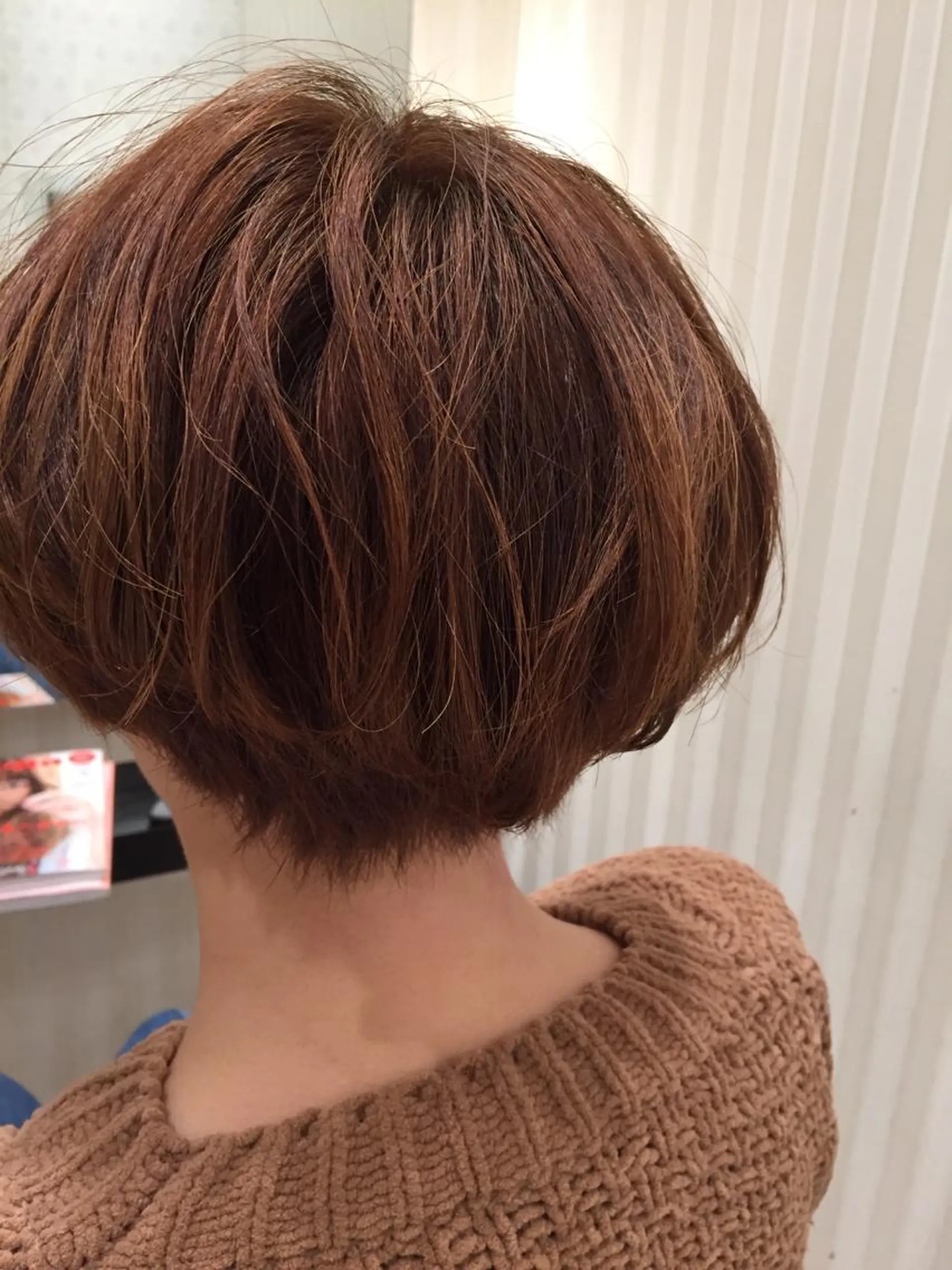 ショート カラー 田畑 福恵のヘアスタイル