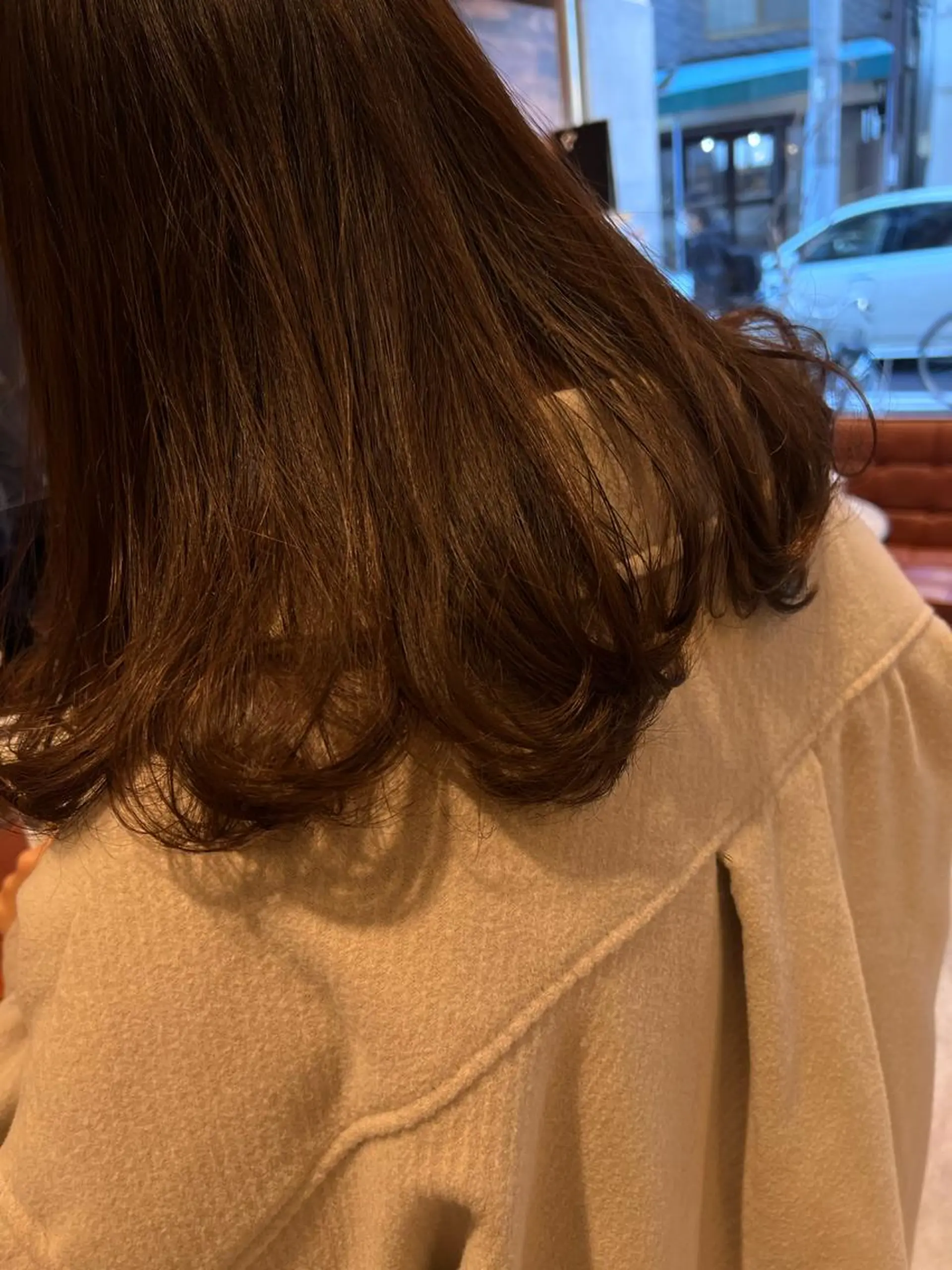 ミディアム 乕谷 美潮のヘアスタイル