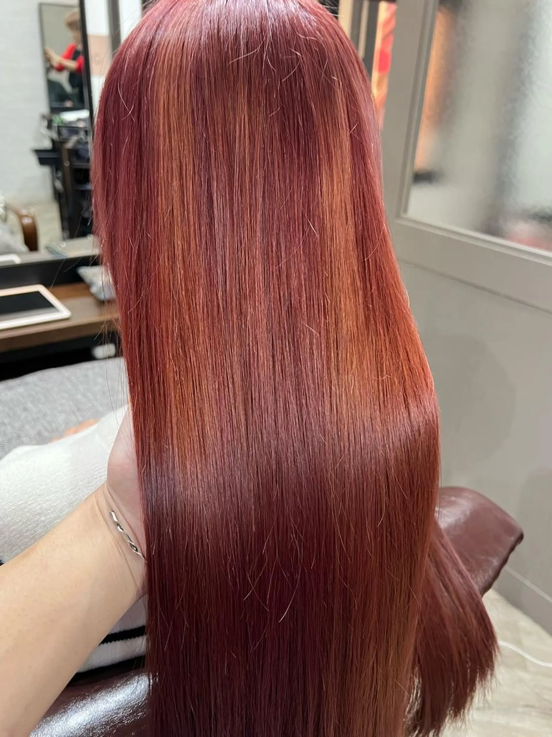 ロング カラー ヘアアレンジ ブリーチ ケアブリーチ ピンクカラー 顔まわり職人🇰🇷 韓国ヘア/KAITOのヘアスタイル