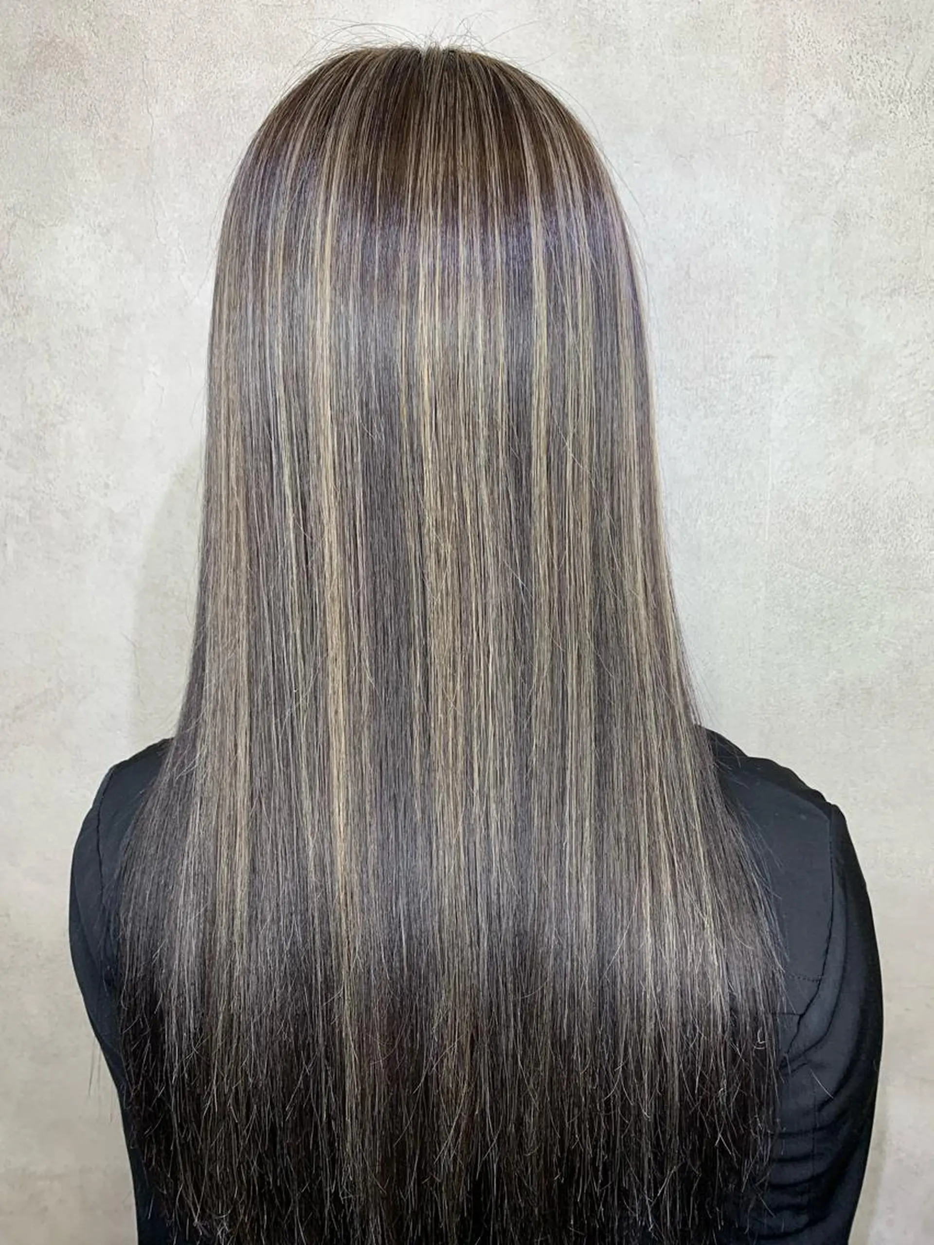 ロング BuzZ所属・西村 雄二/エクステのヘアスタイル