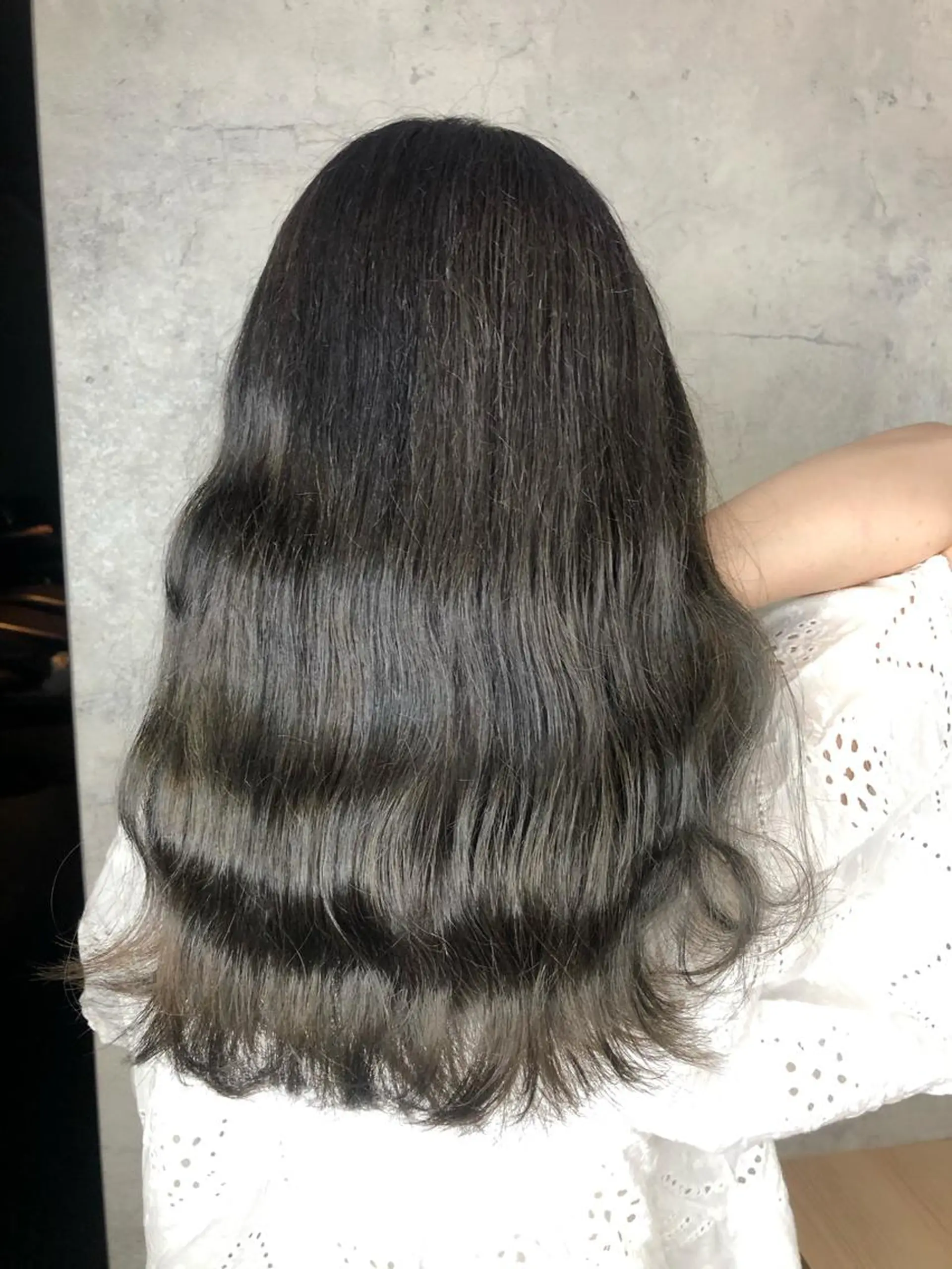 セミロング 🦄艶カラー×韓国 NANA💎🐬のヘアスタイル