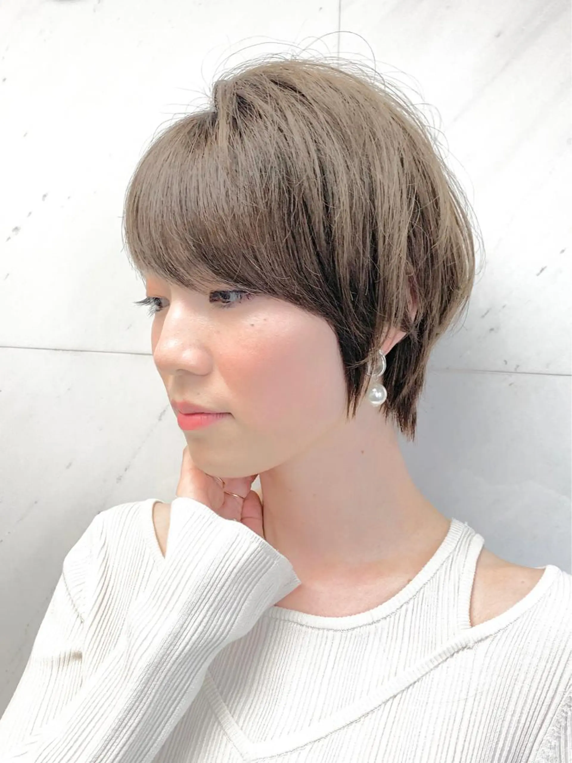 ショート ショートヘア くすみカラー、大場猛のヘアスタイル