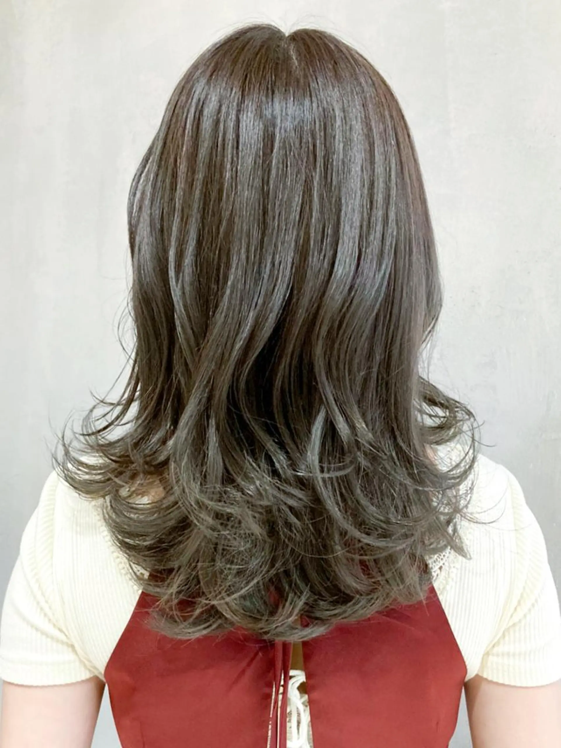 セミロング カラー パーマ ヘアアレンジ アッシュ オリーブアッシュ ITbyALBUM 浦和店のヘアスタイル