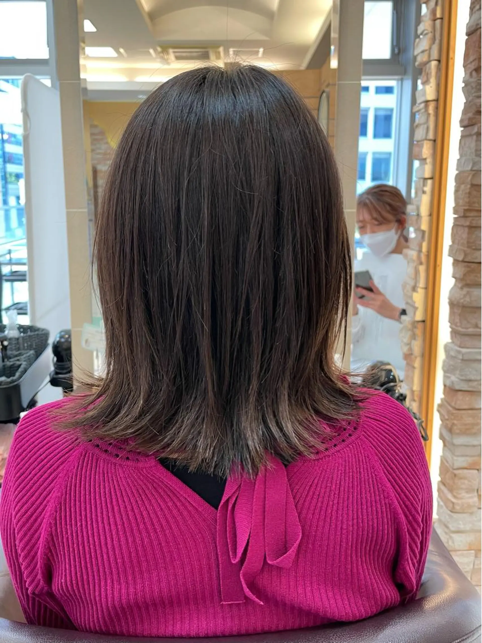 ミディアム カット ヘアカラー 新籾 尚哉のヘアスタイル