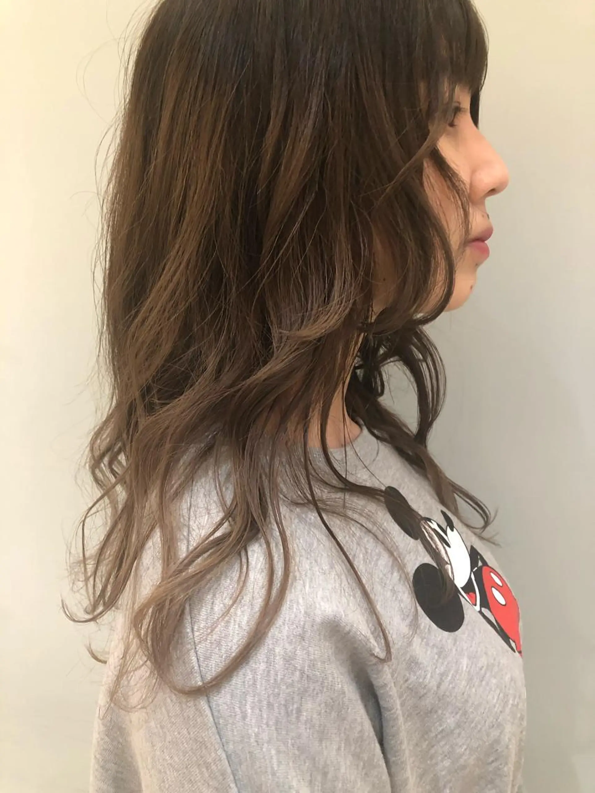 ミディアム カラー カット ヘアカラー トリートメント ケアブリーチ/ エクステ/レイヤーのヘアスタイル