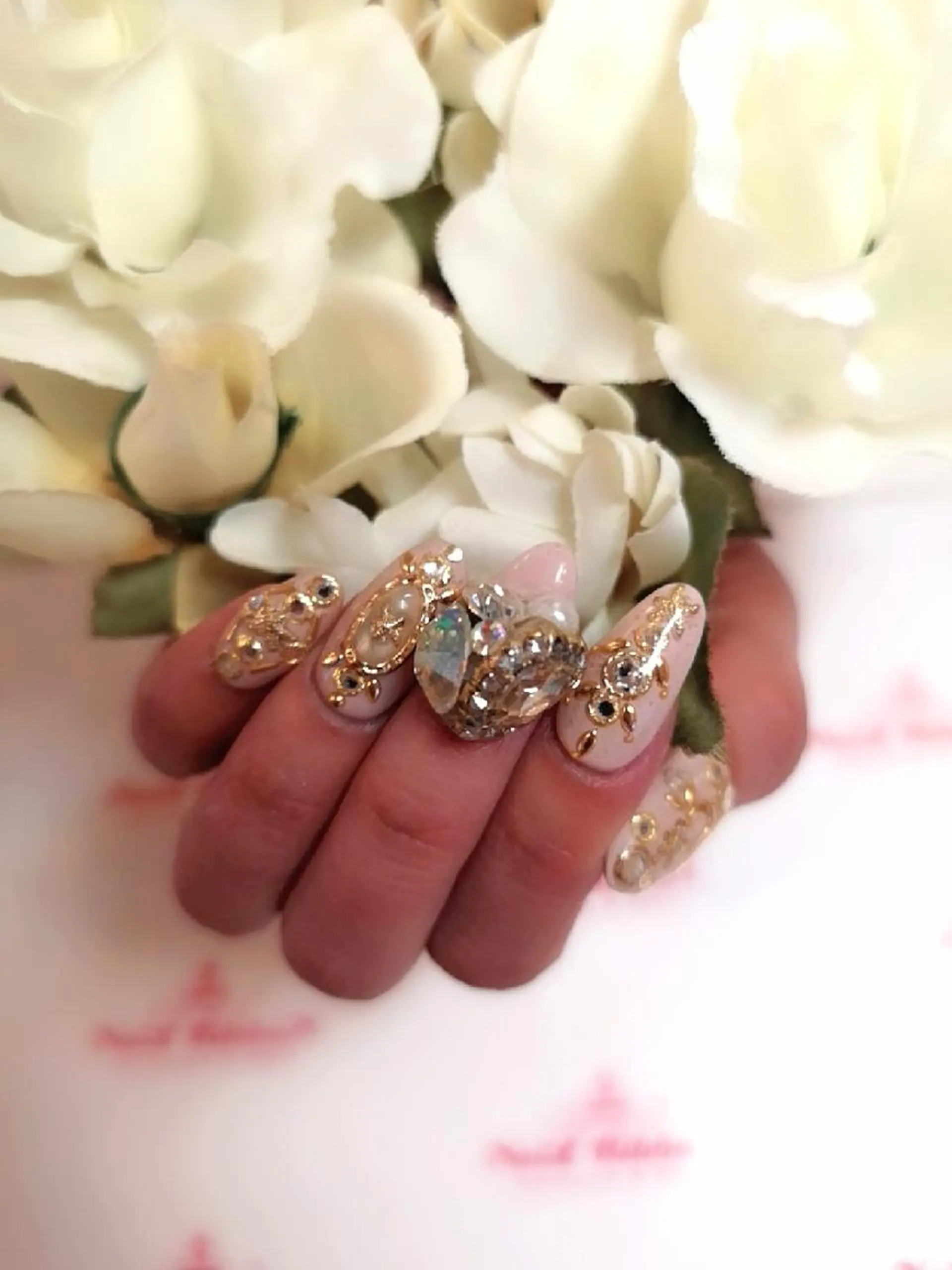 ネイル ネイルリボン 受付スタッフのネイルデザイン