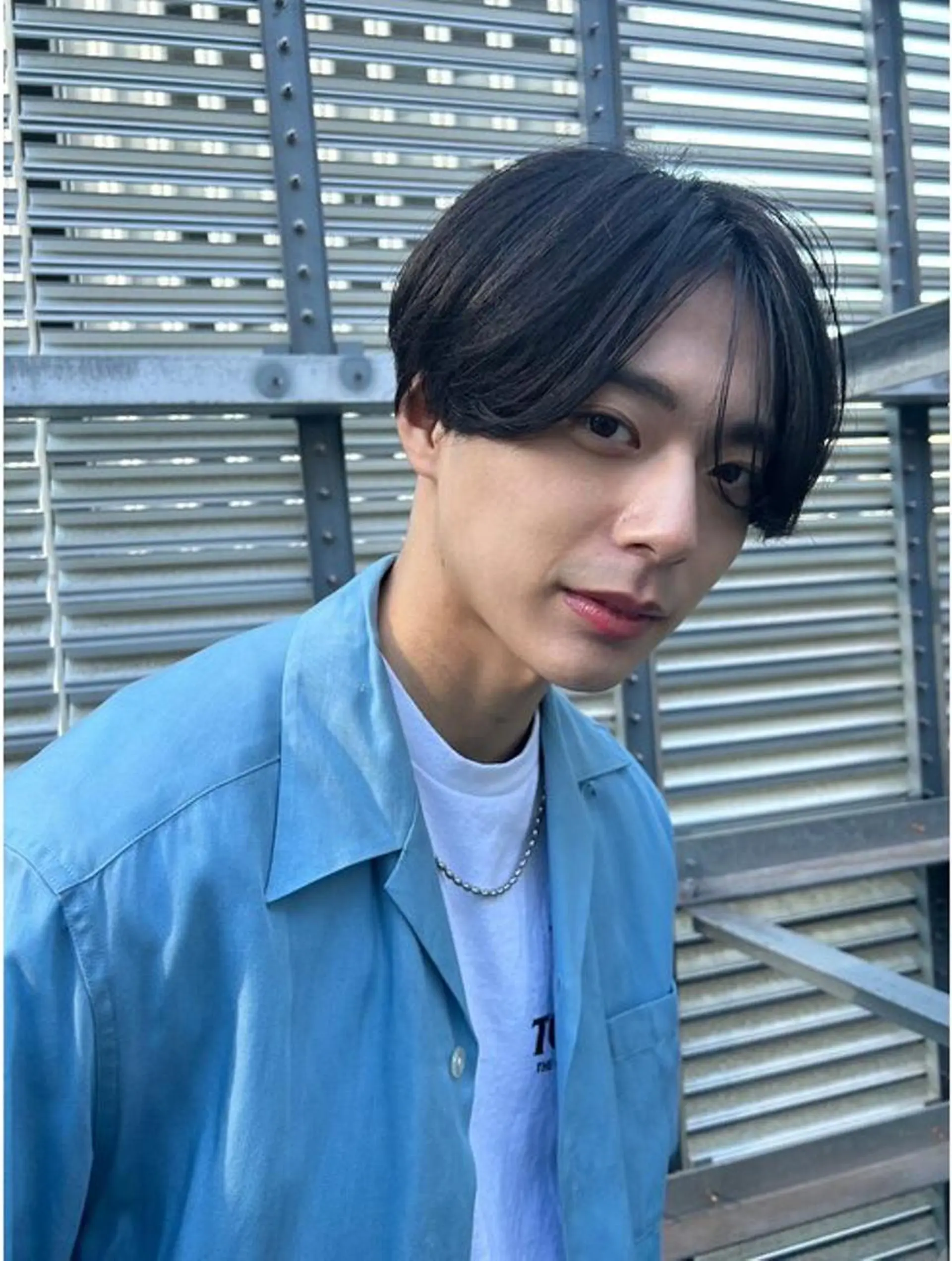 メンズ メンズ韓国風 メンズパーマ 酸性ストレート 髪質改善🇰🇷レイ ヤーカット/艶透明髪のヘアスタイル