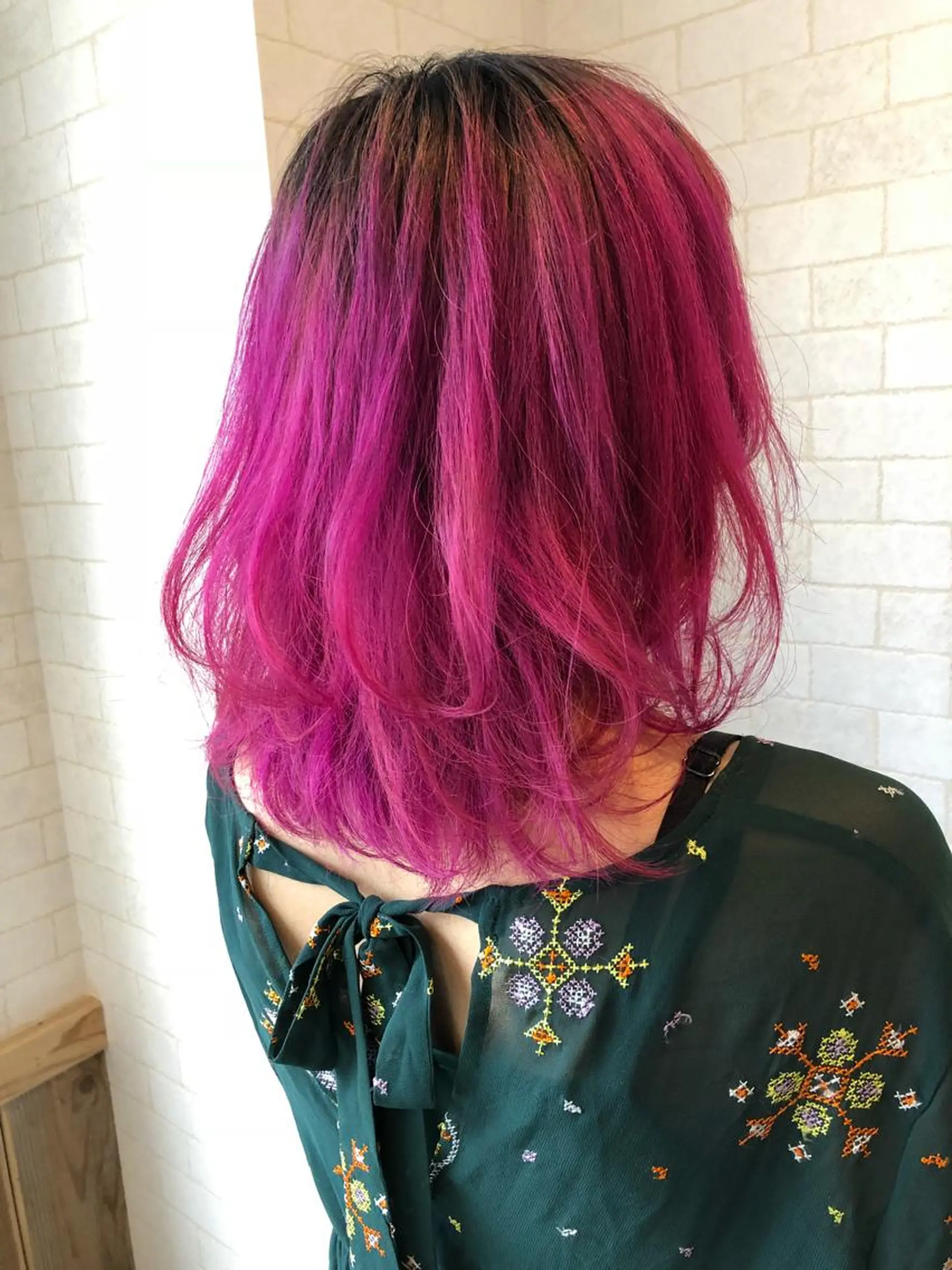 セミロング カラー グラデーションカラー 舘野 太嘉宏のヘアスタイル