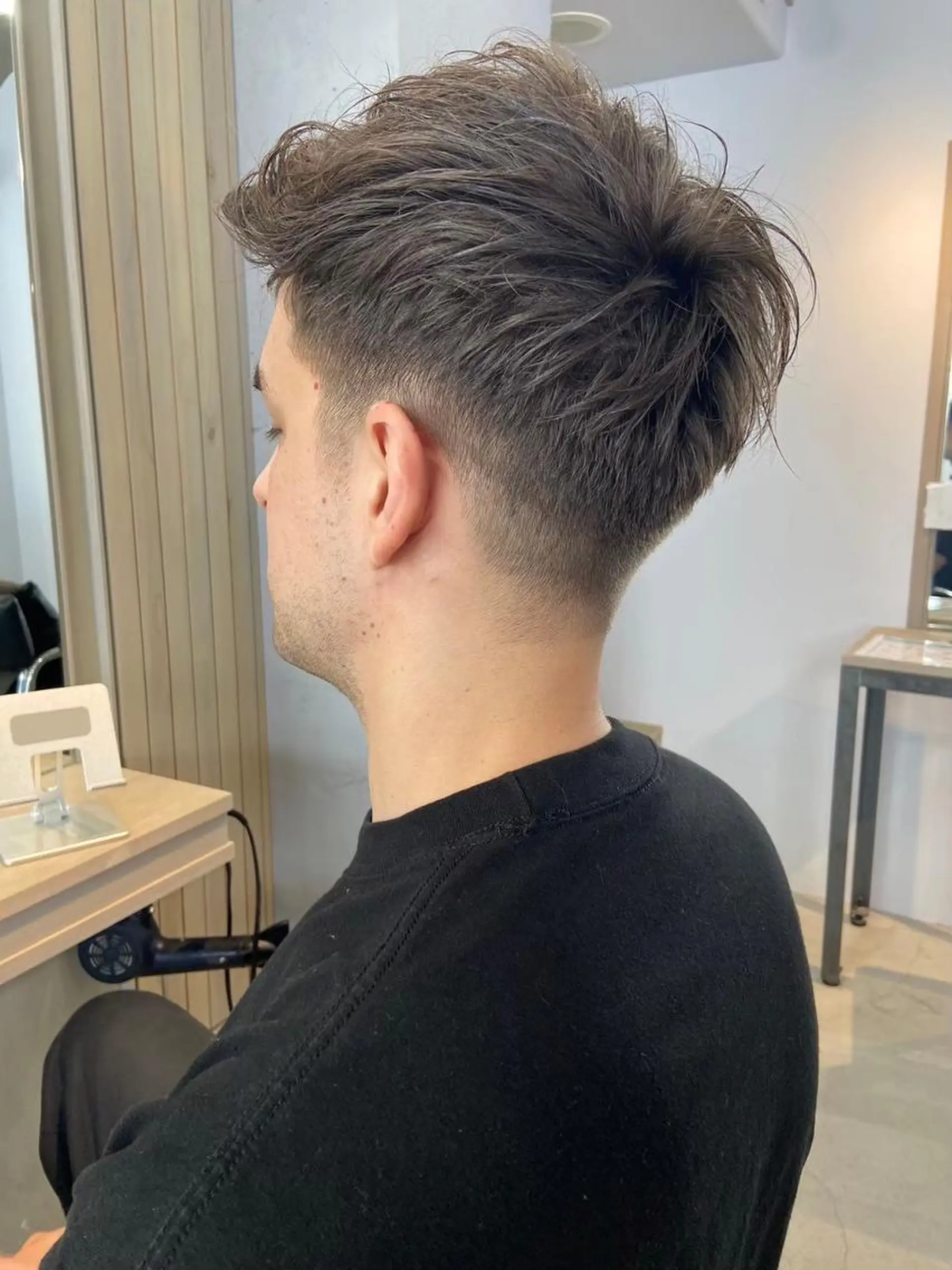 ショート メンズ ビジネス フェードカット マッシュ ツーブロック カット ヘアカラー 立花 ふたば🌱のヘアスタイル