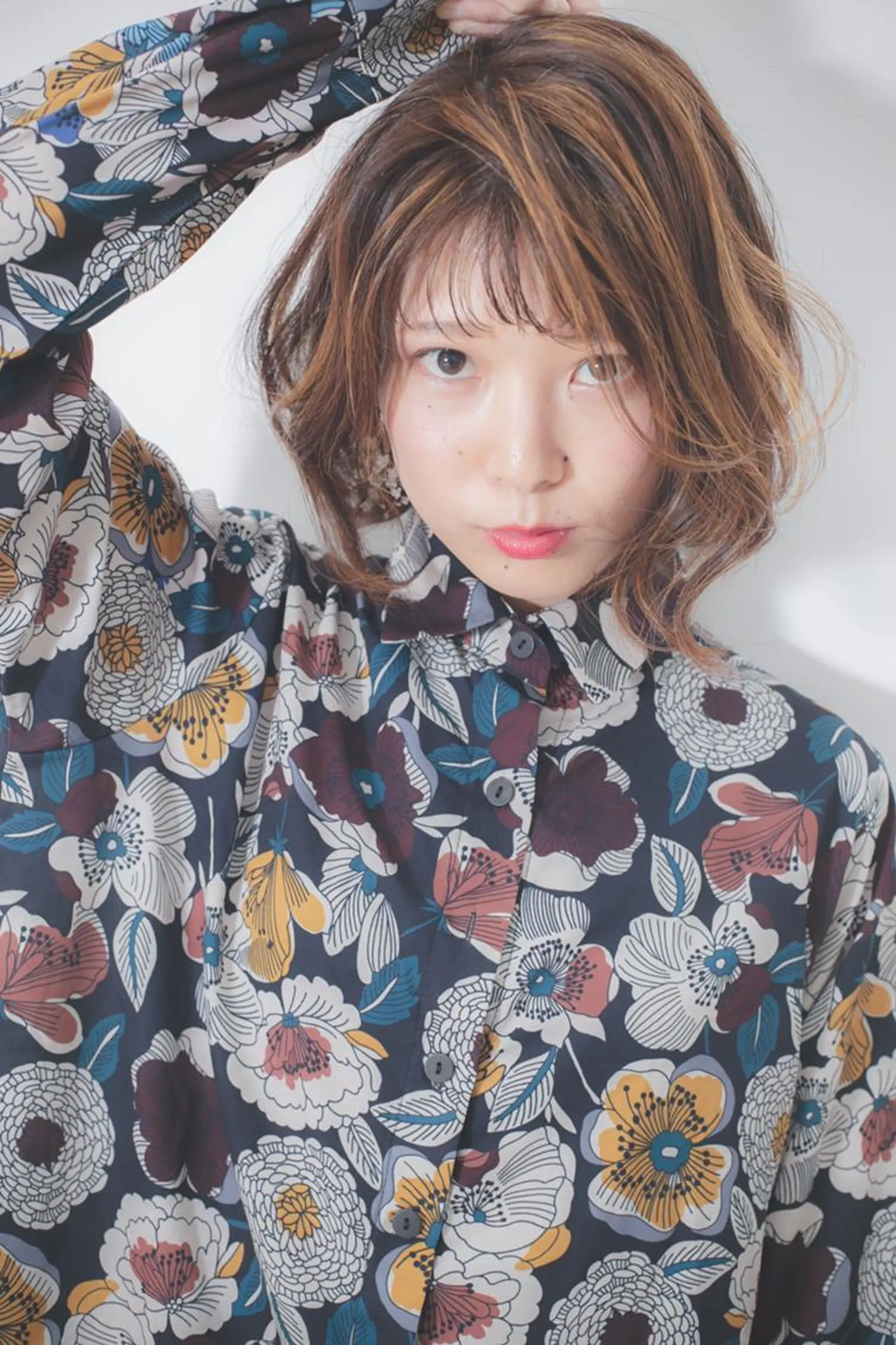 ミディアム 岩崎 秀之のヘアスタイル