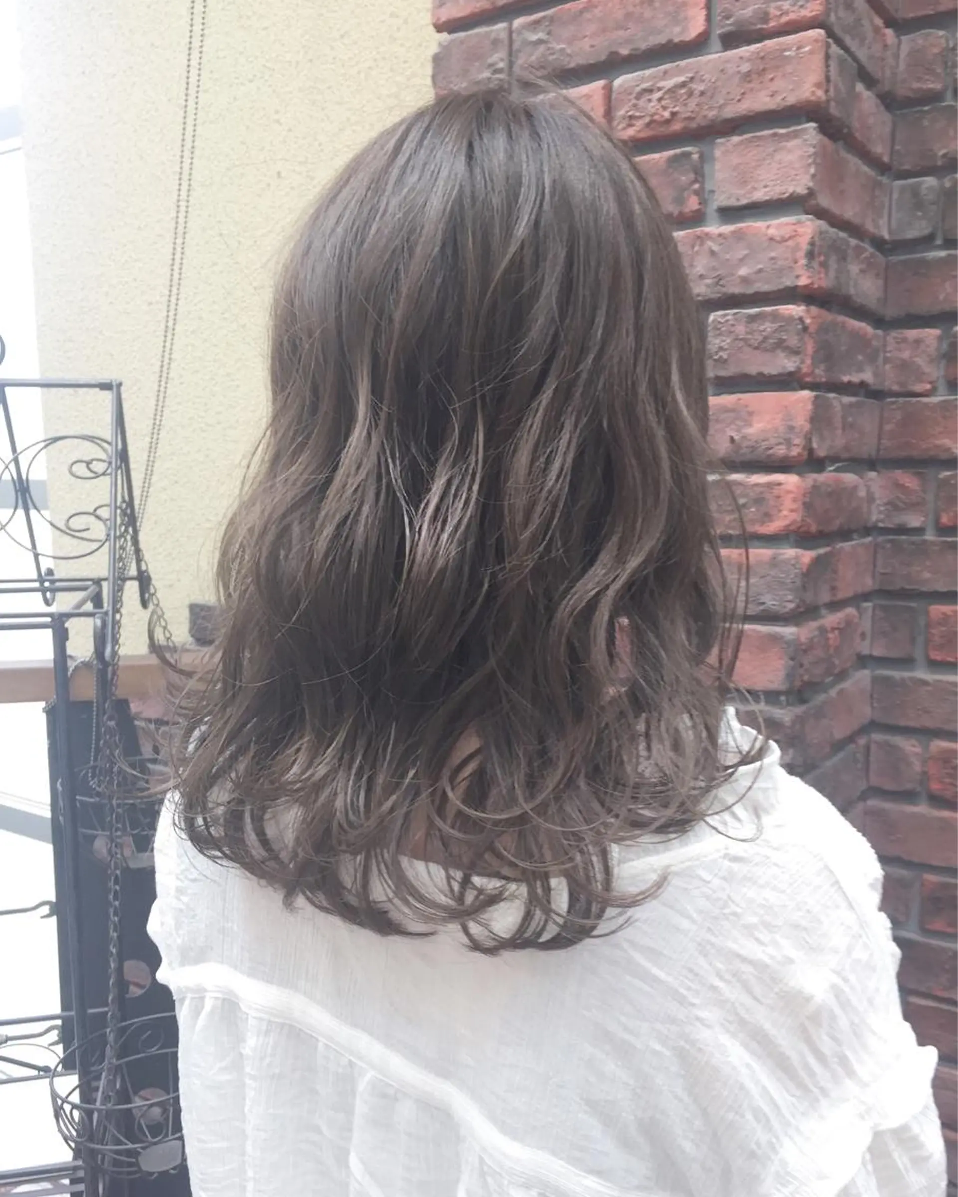 セミロング カラー nakahara madokaのヘアスタイル