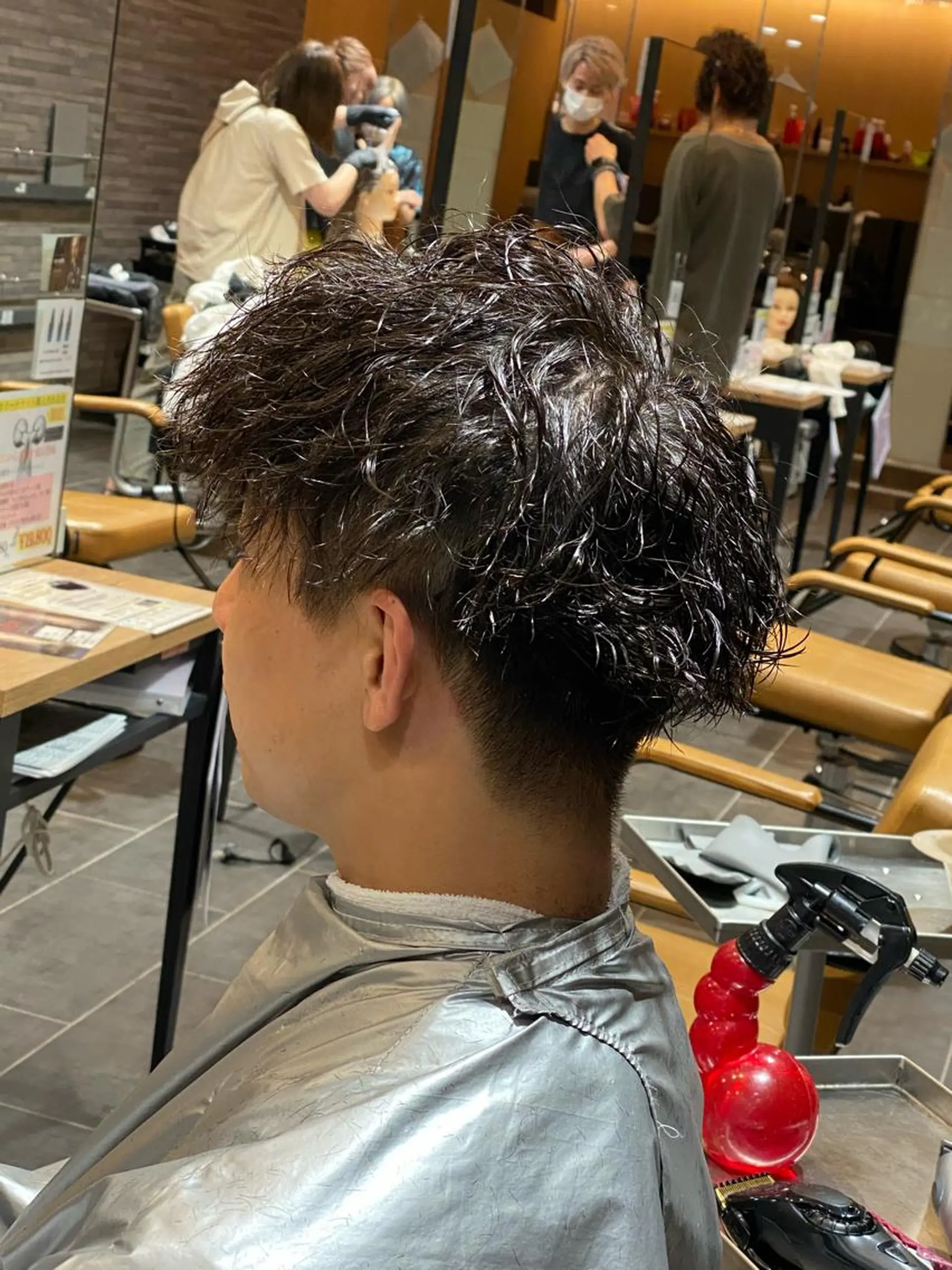 パーマ メンズ 尾崎 優也のヘアスタイル