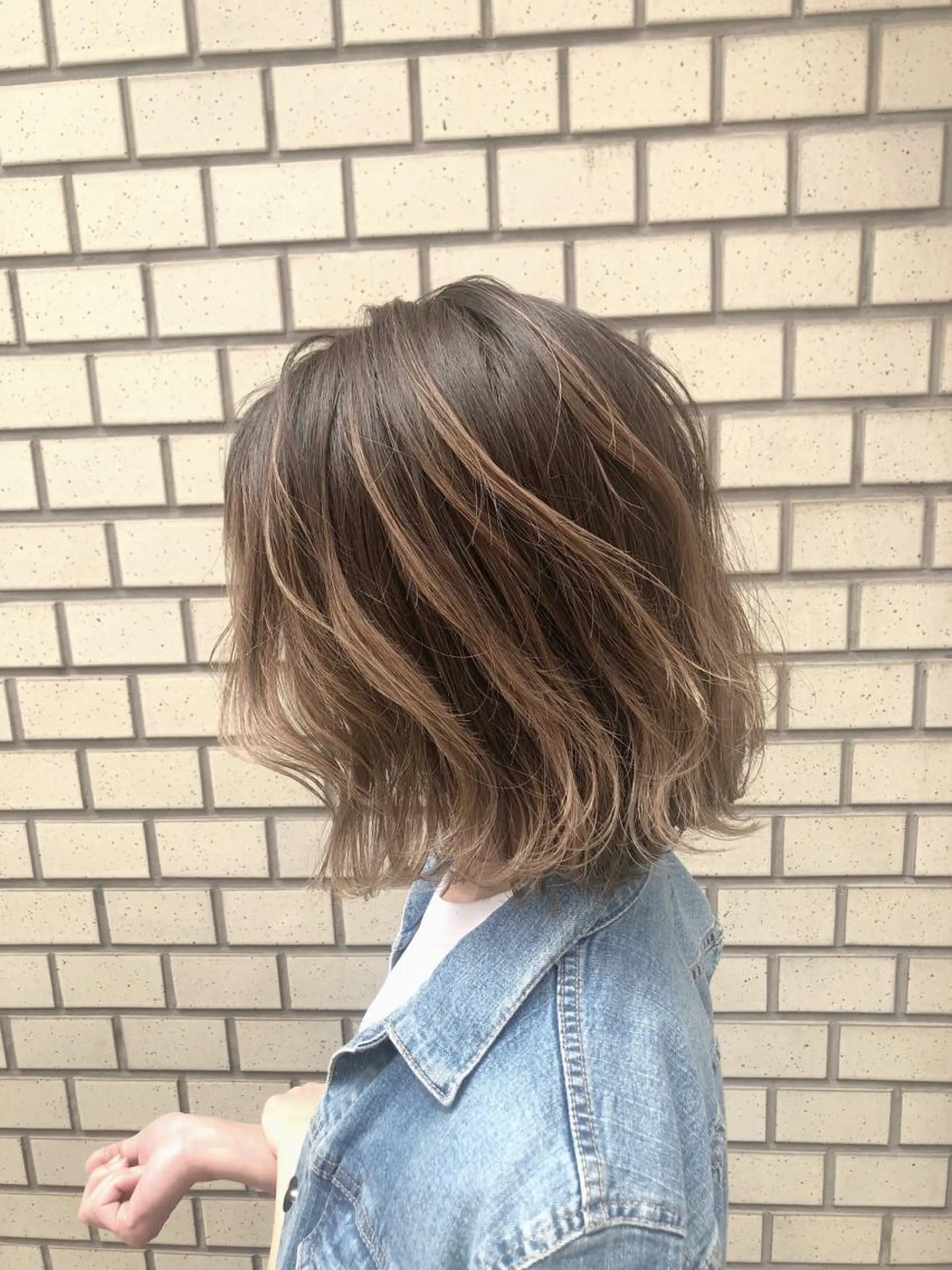 ショート カラー バレイヤージュ ハイライトカラー ハイライト レイヤーカット ショートヘア circus by KENJE 町田店のヘアスタイル