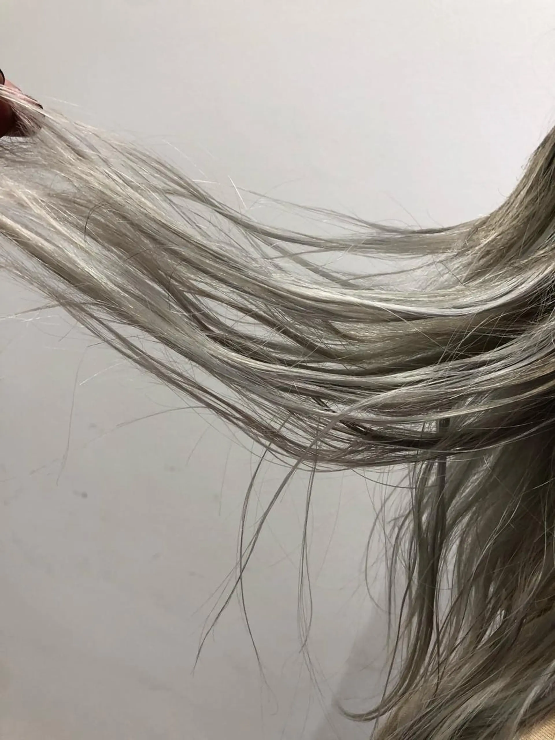 セミロング カラー バレイヤージュ レイヤーカット ヘアカラー トリートメント Tao所属・藤川 大智のヘアスタイル