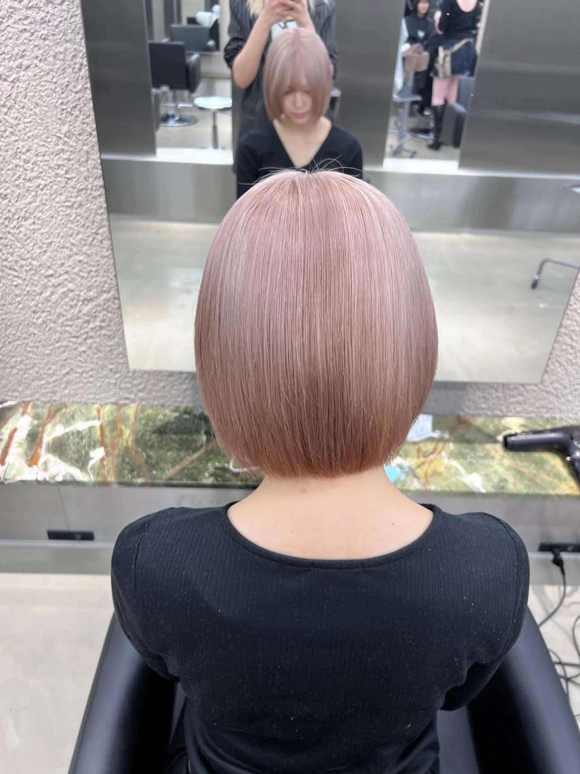 ショート カラー 紬/enne/ブリー チ/ハイトーンのヘアスタイル