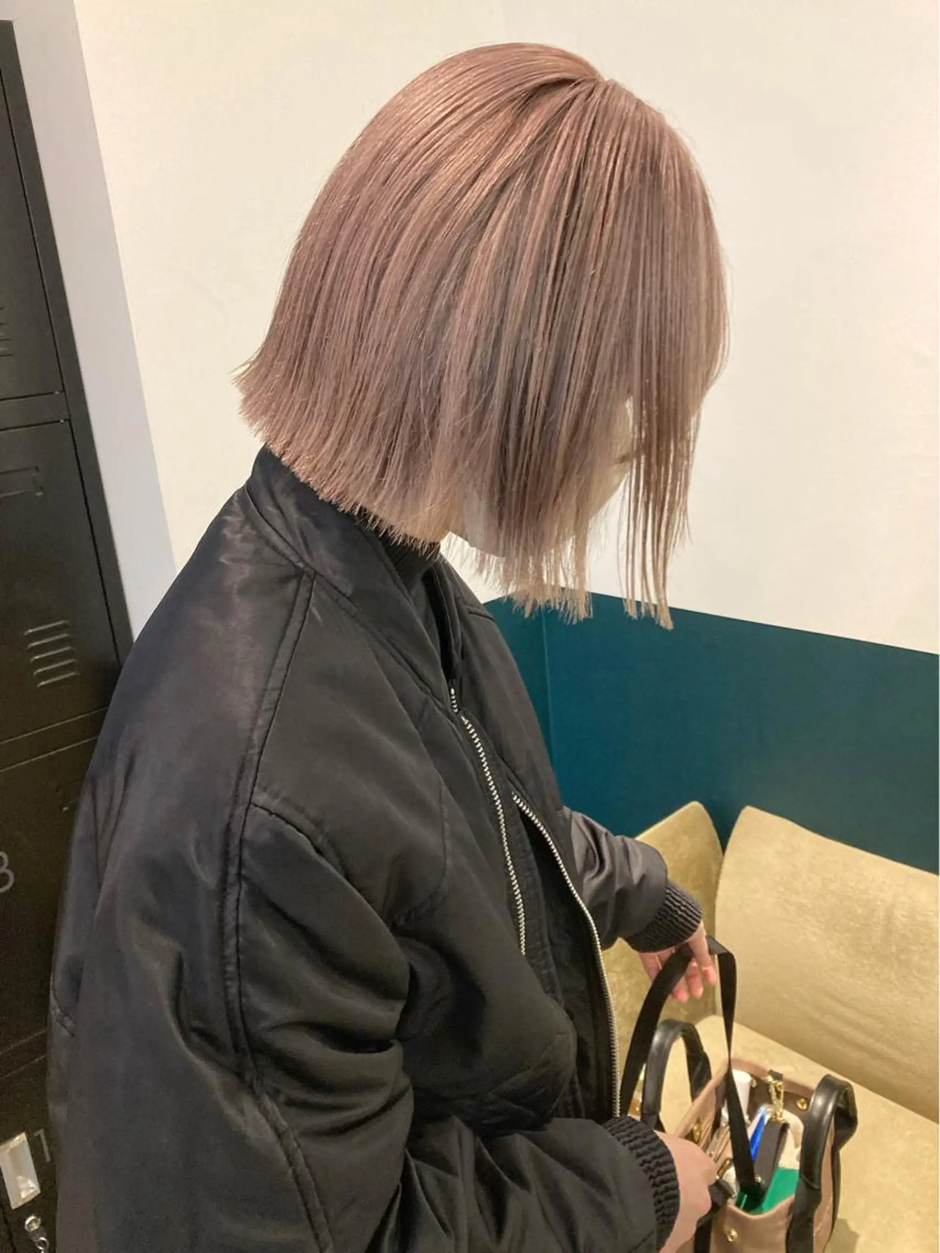 ショート カラー ベージュカラー ブリーチ ラベンダーカラー ラベンダーベージュ ヘアカラー カラーリスト菅野 竜矢🌈のヘアスタイル