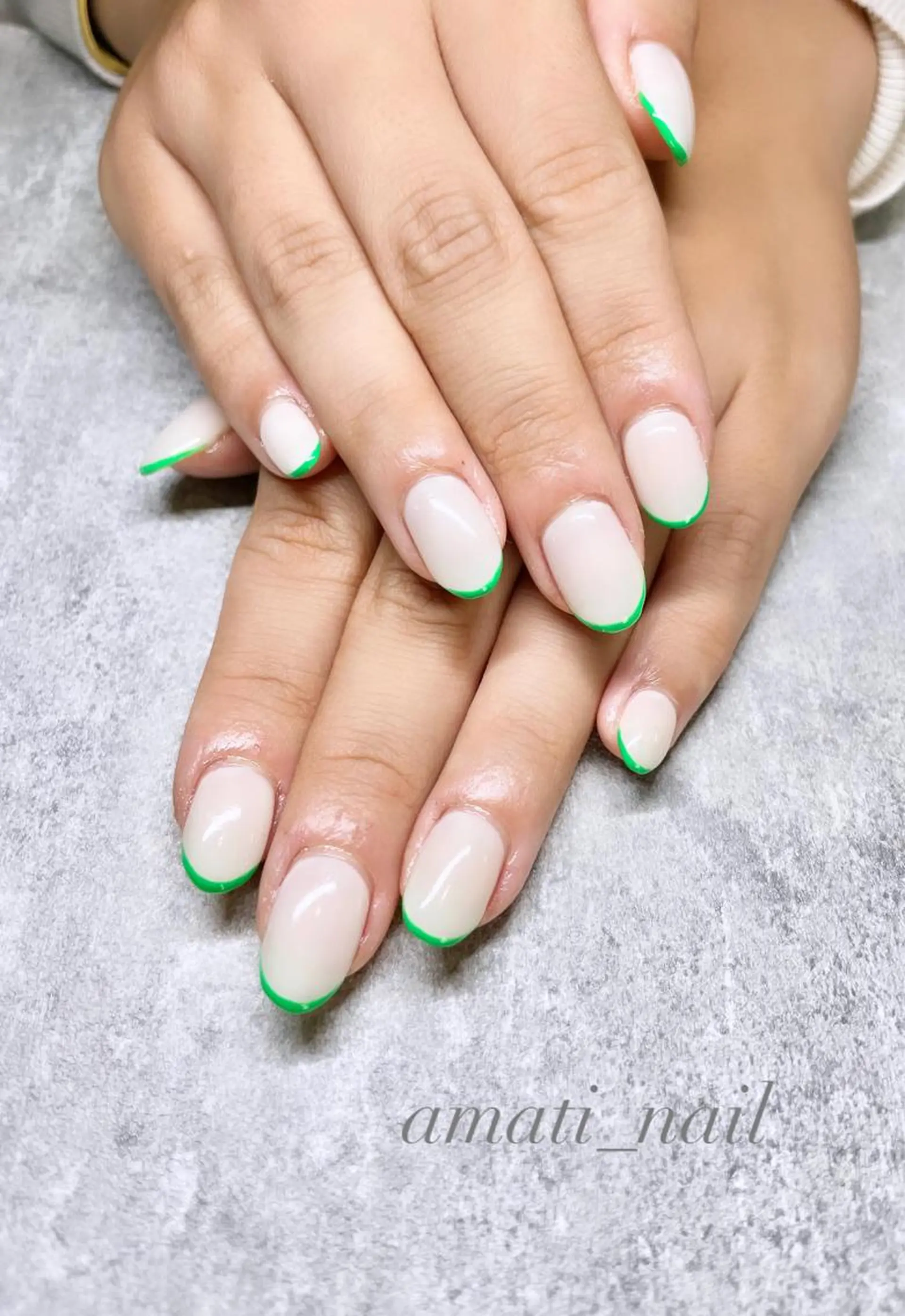 ネイル フレンチネイル グリーン マグネットネイル ミラーネイル ニュアンスネイル ハンドネイル amati_nail TAKAKOのネイルデザイン