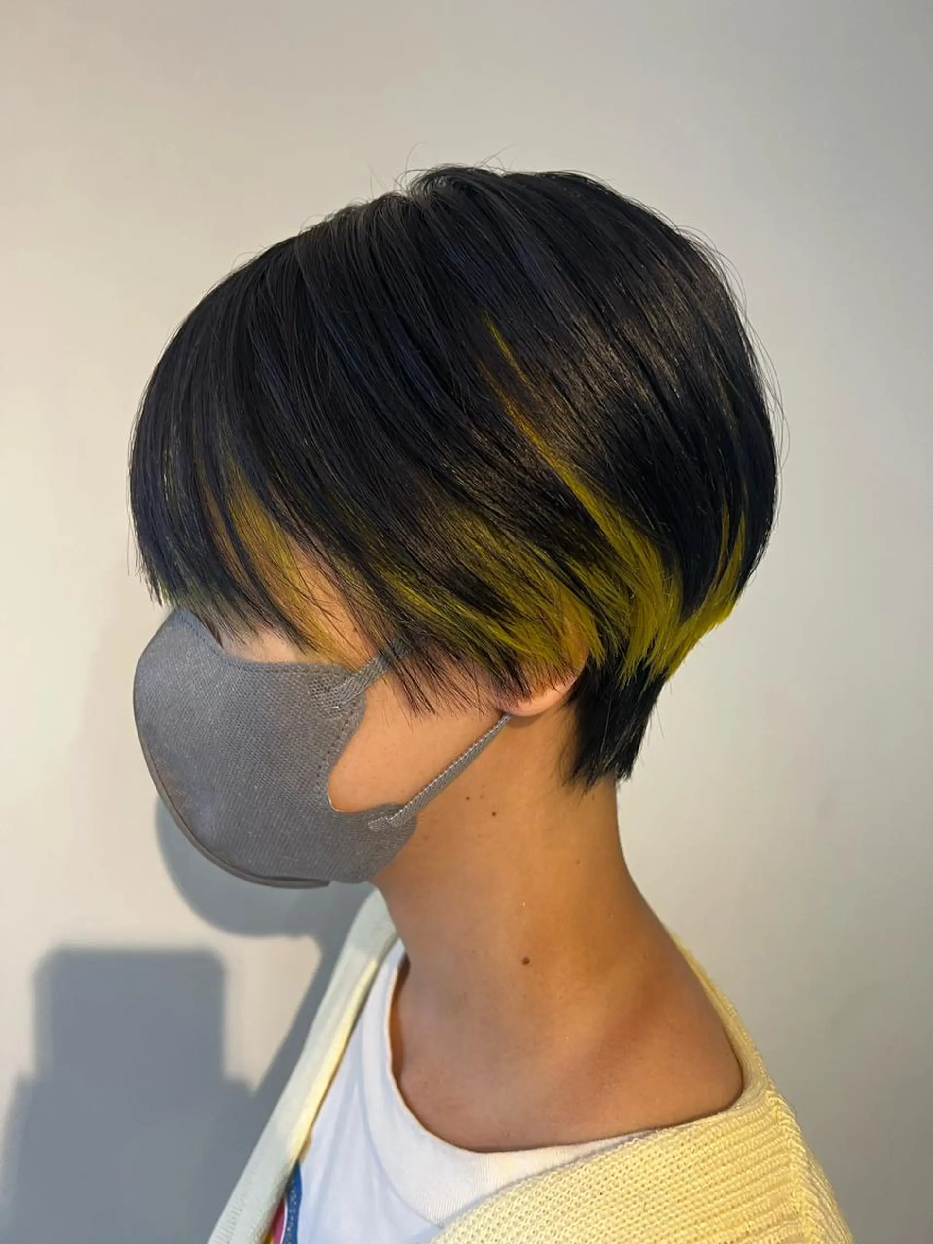 ショート カラー デザインカラー インナーカラー ショートヘア カット ヘアカラー 🤍中野 レオ🤍のヘアスタイル