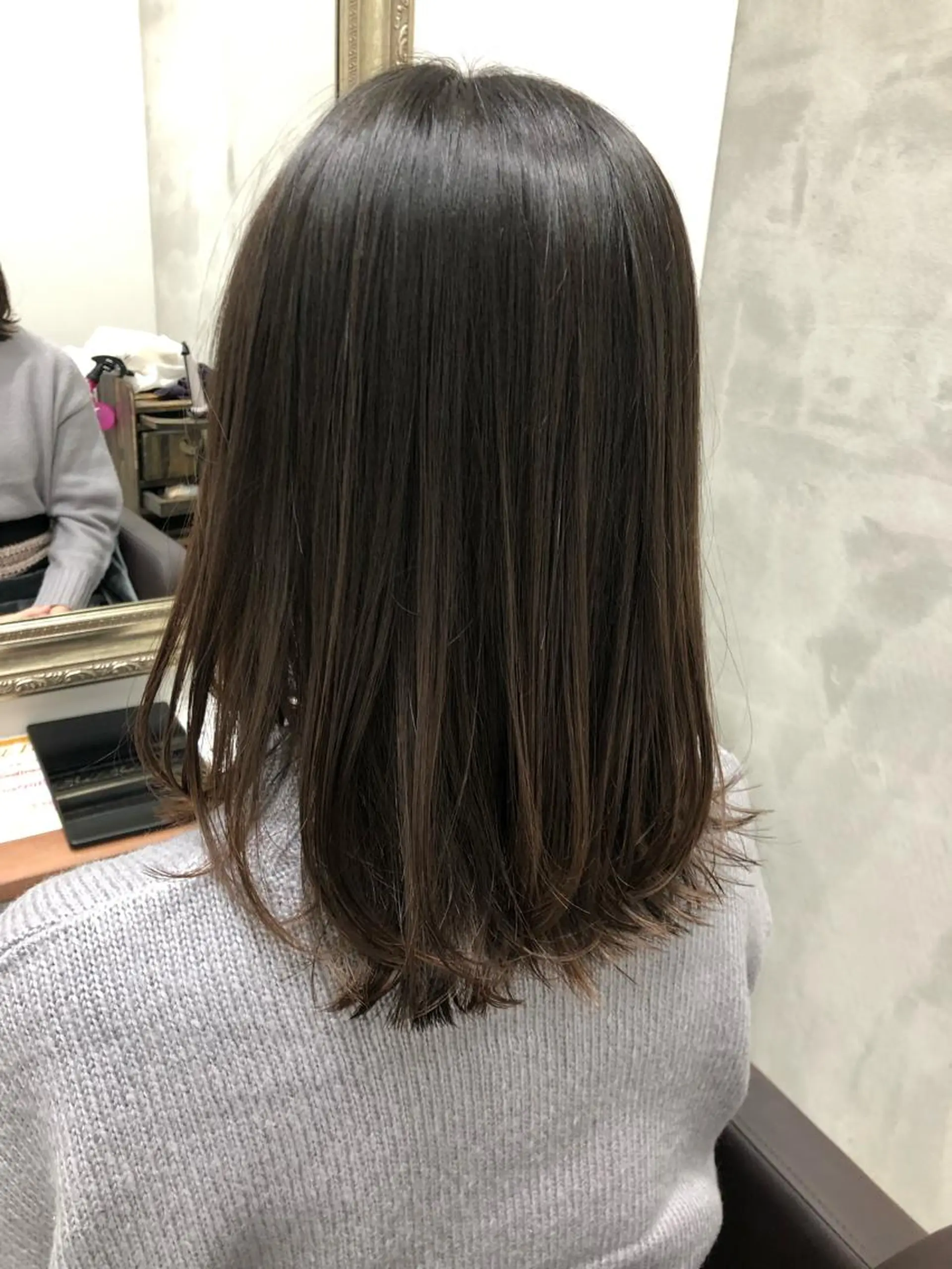 ミディアム 山本 佳奈のヘアスタイル