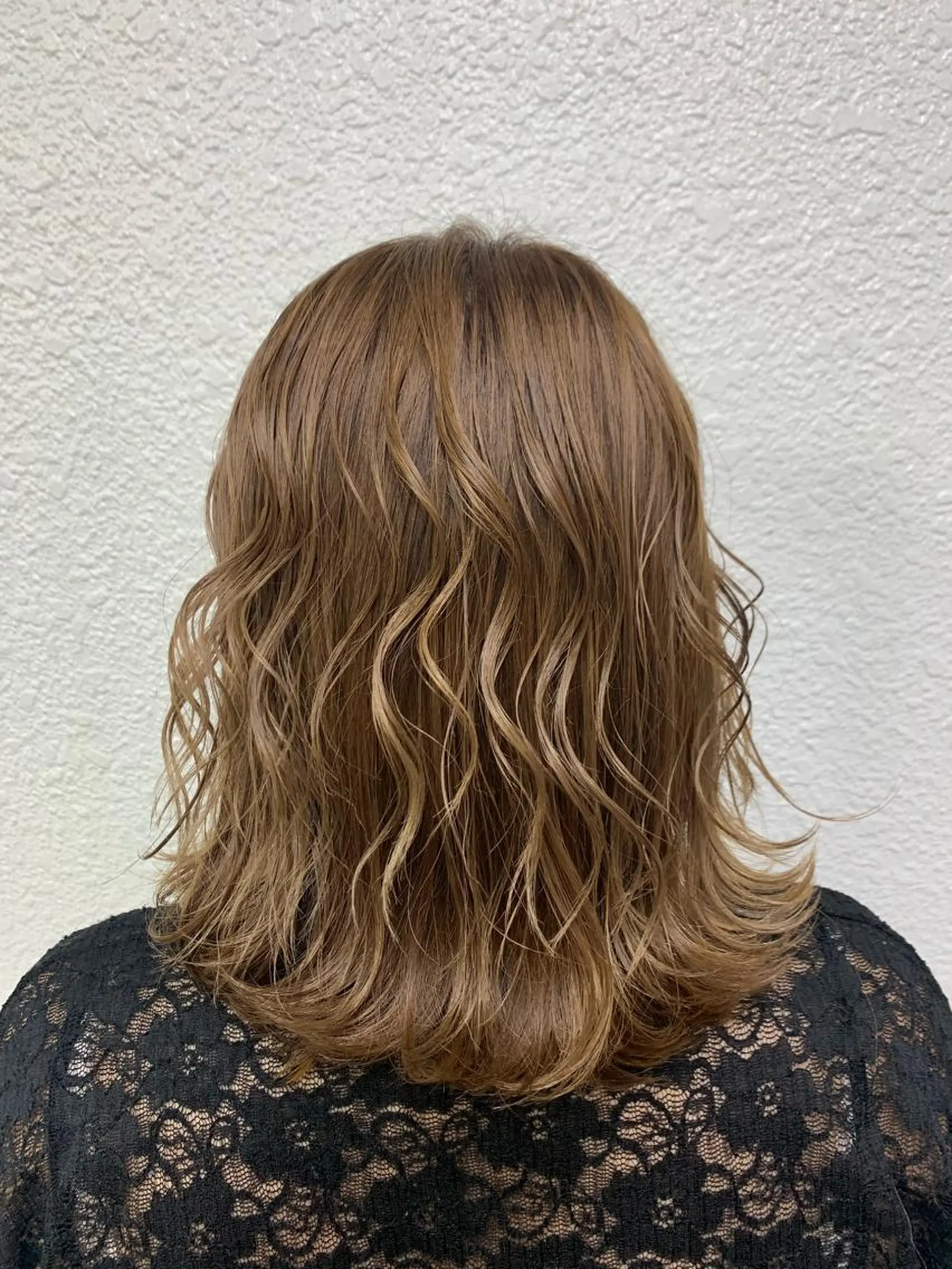 ミディアム レイヤーカット 🧨ブリーチー×ボブ レイヤー💎じゅえるのヘアスタイル